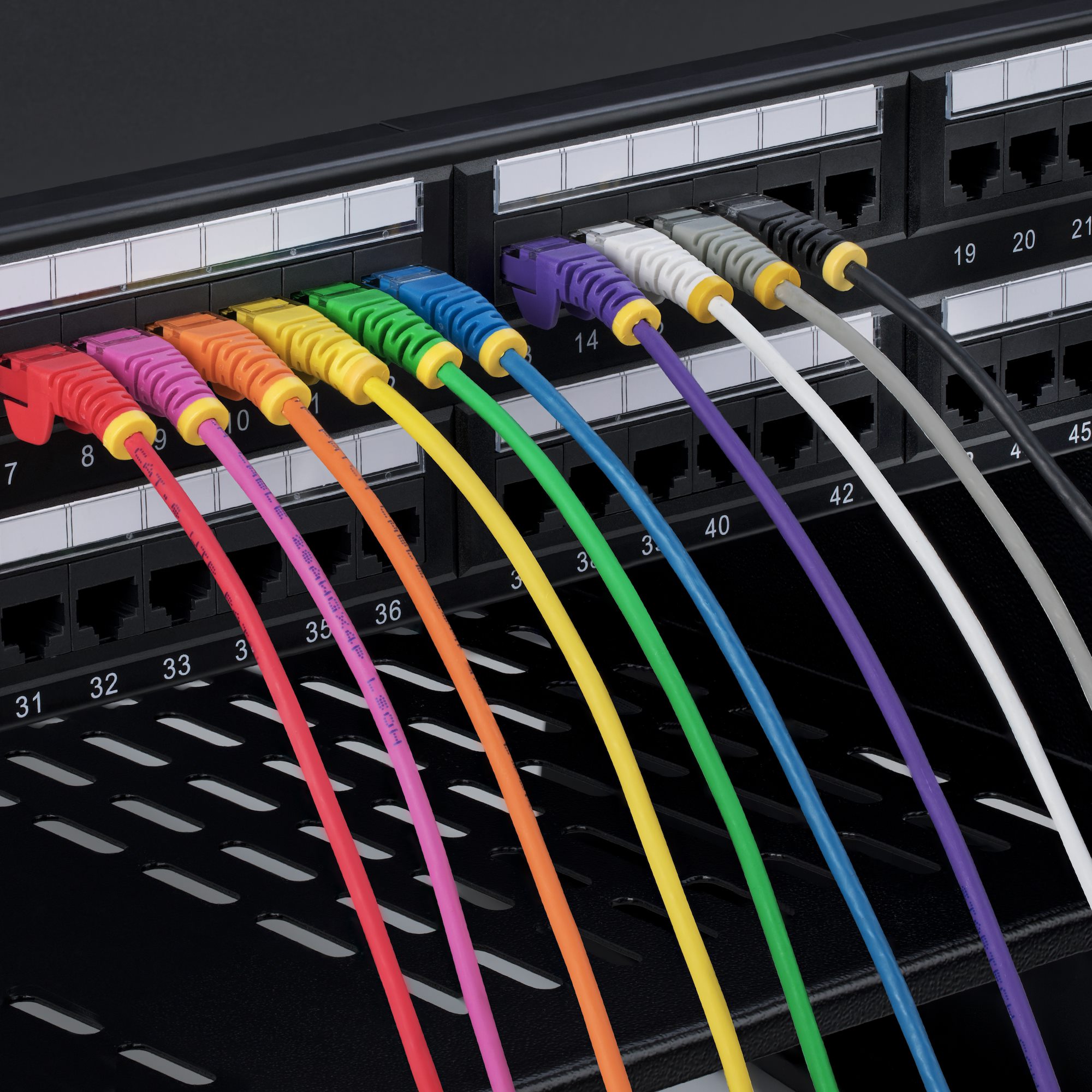 5M BLUE SLIM CAT6 CABLE .