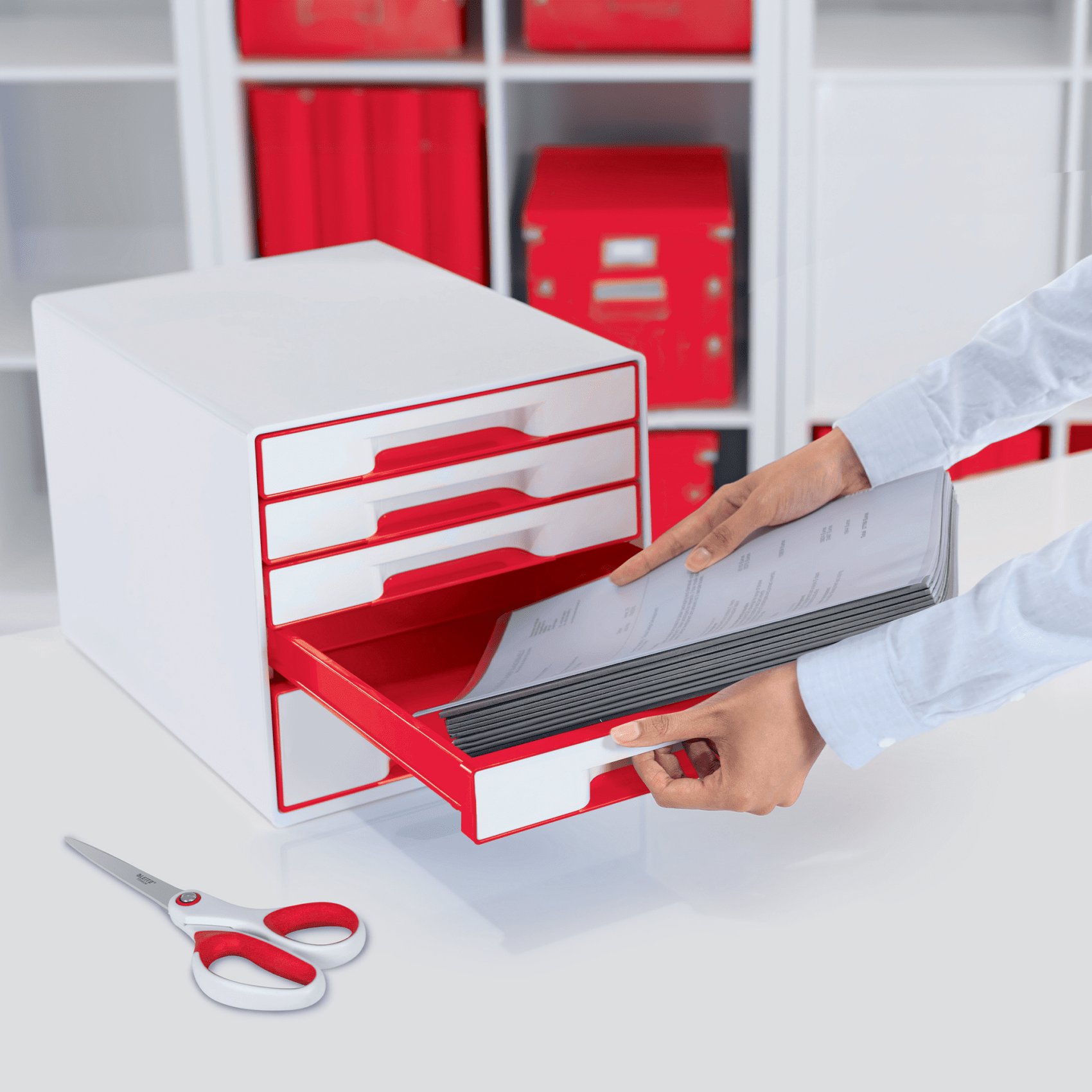LEITZ Schubladenbox WOW Cube perlweiß/rot 52142026, DIN A4 mit 5 Schubladen, 1 St.