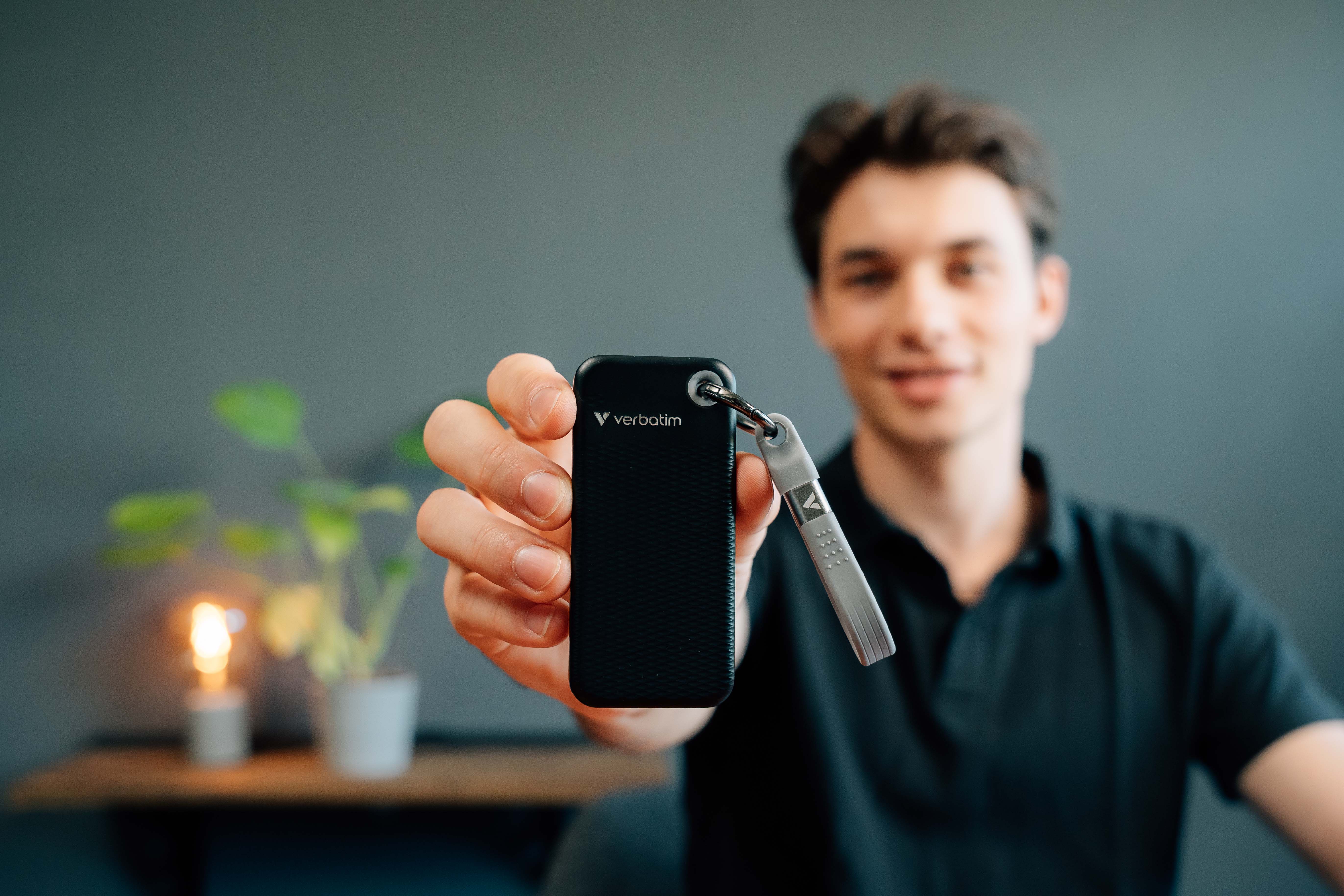 verbatim Pocket 2 TB externe SSD-Festplatte grau, schwarz