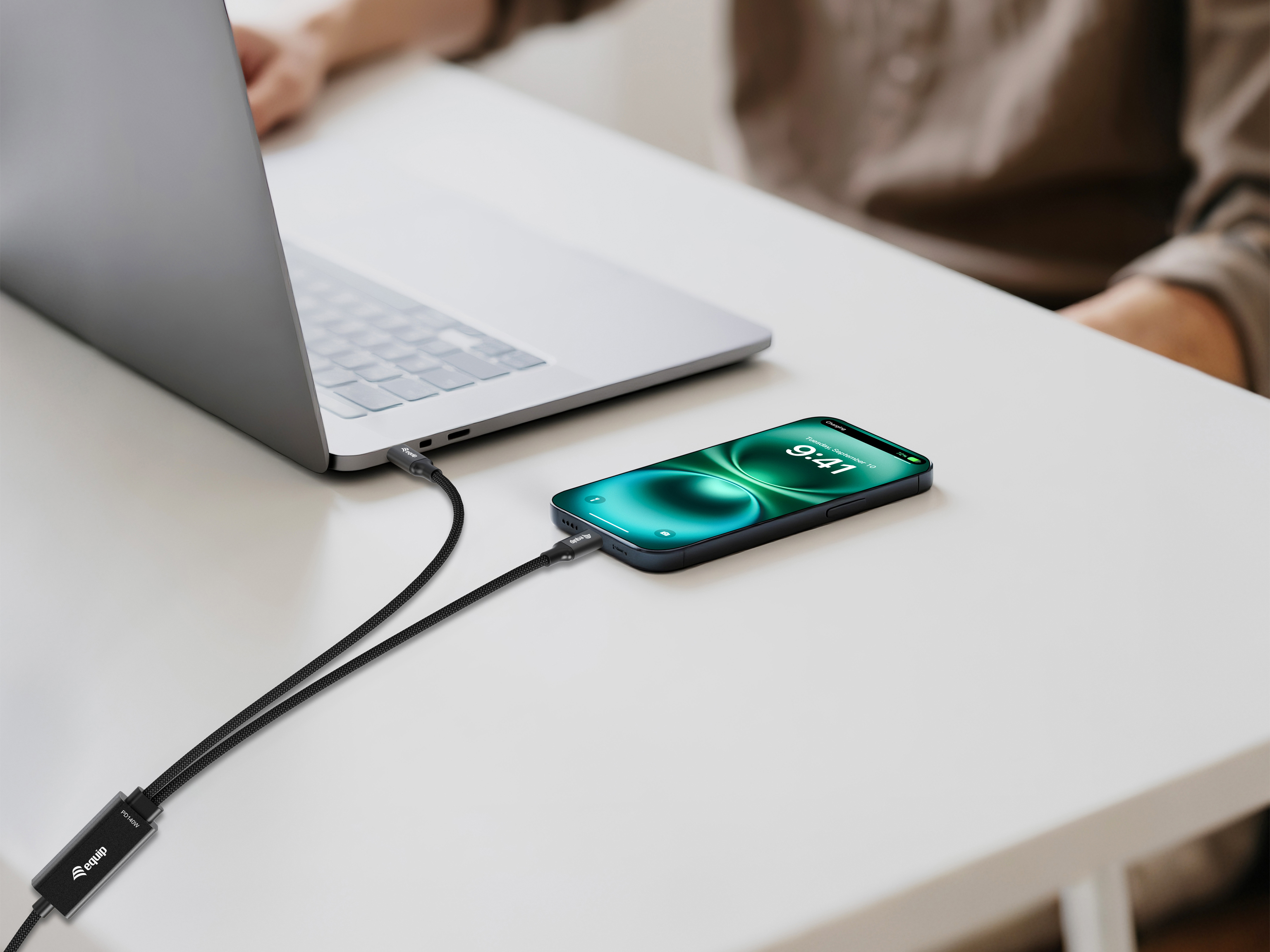 Equip Kabel USB-C4.0->C Y-Kabel PD140W St/St 1.50m schwarz