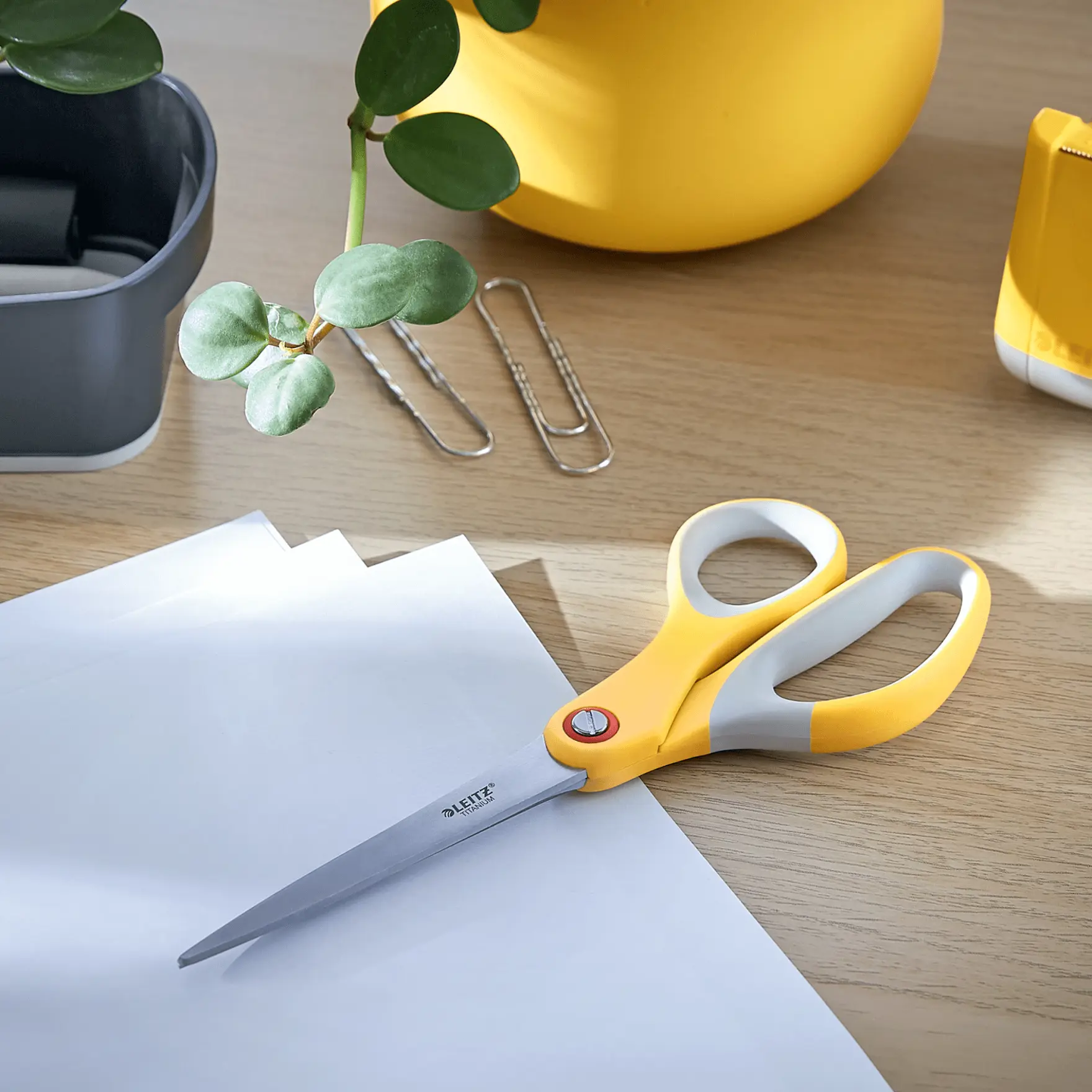 LEITZ Papierschere COSY gelb 20,5 cm