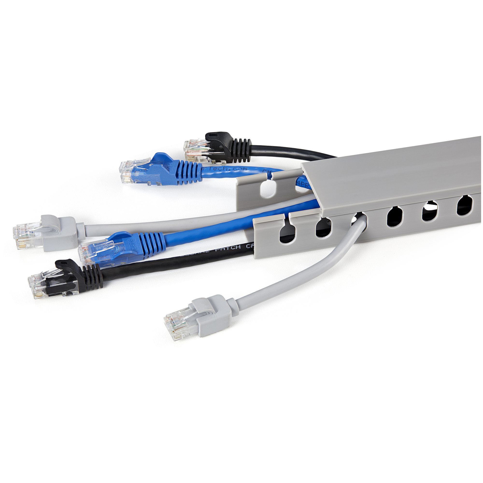 STARTECH.COM 2m Verdrahtungskanal - 38x25mm - Kabelkanal mit 8mm Schlitze - PVC-Netzwerkkabelabdeckung - bis zu 20 Kabel
