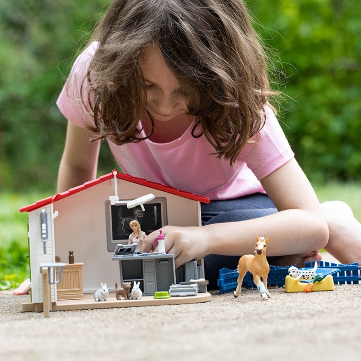 Farm World Tierarzt-Praxis mit Haustieren, Spielfigur