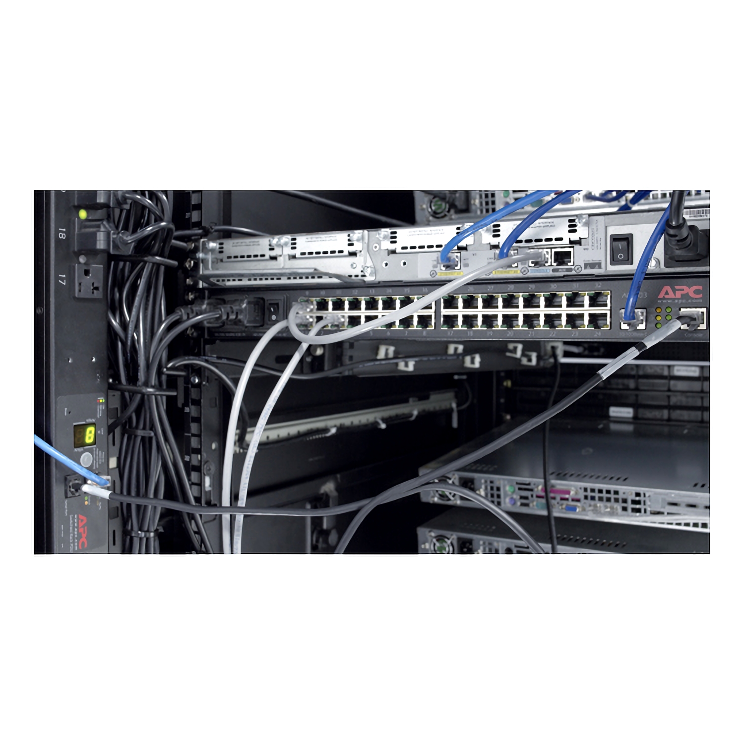 APC vertical cable management channel for Netshelter