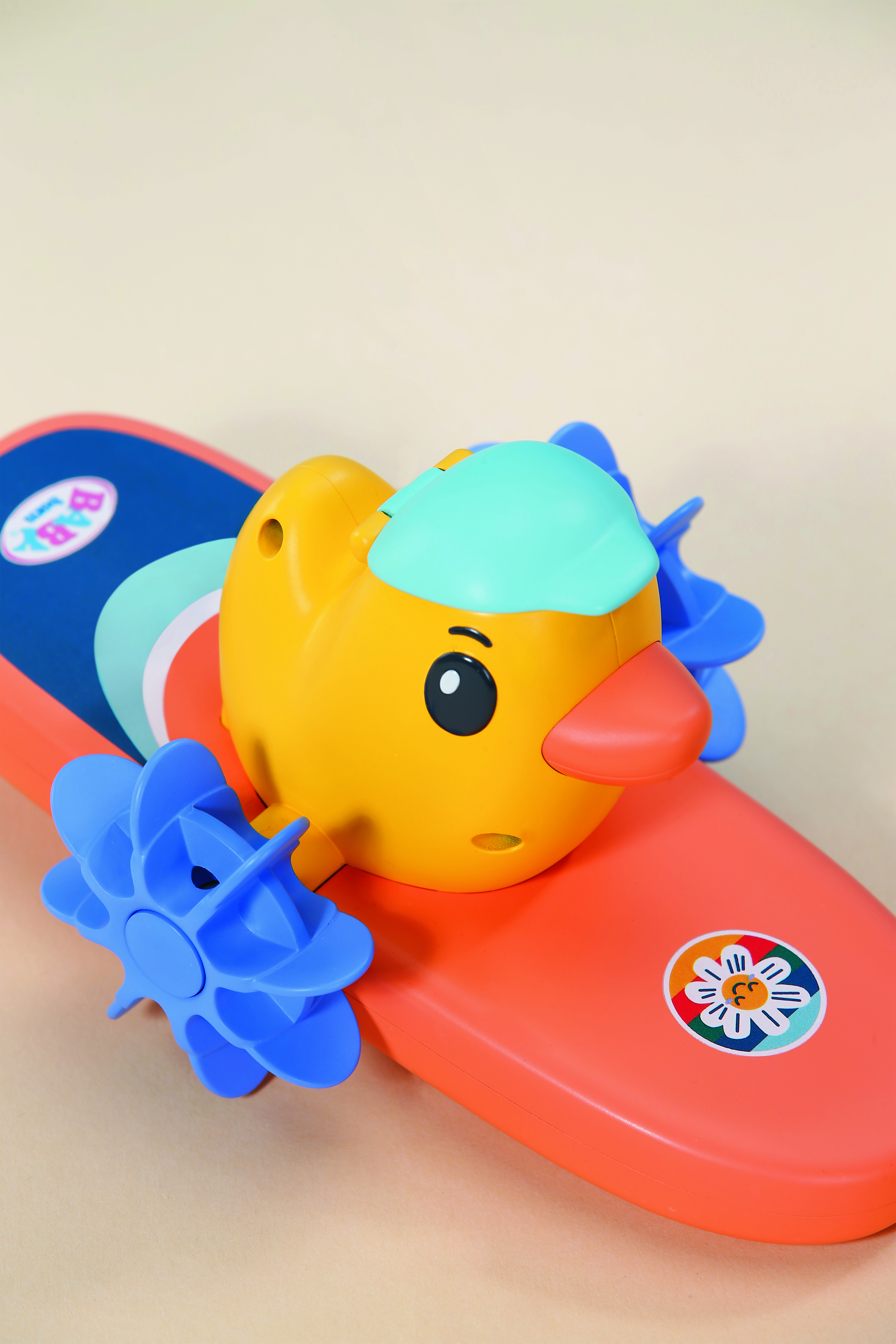 BABY born® Splish Splash Surfende Berta, Spielfigur