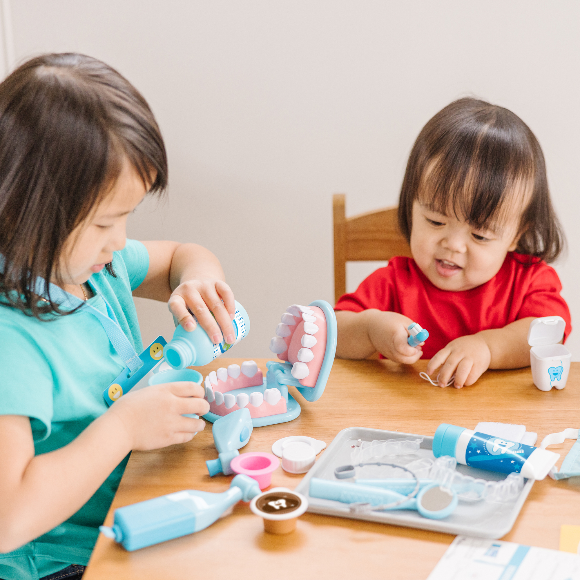 Melissa & Doug - Super Smile Zahnarzt Set, Rollenspiel