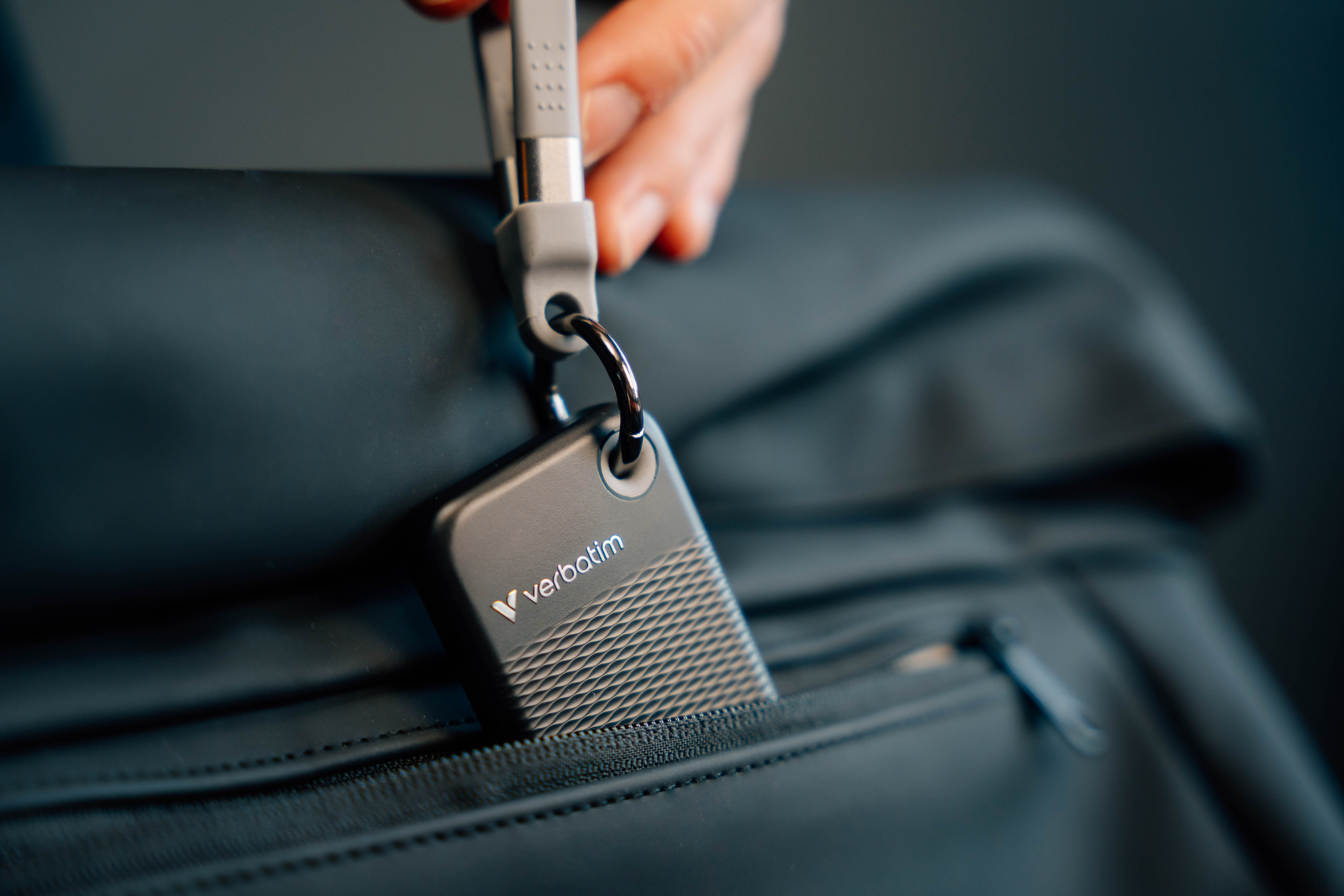 verbatim Pocket 2 TB externe SSD-Festplatte grau, schwarz