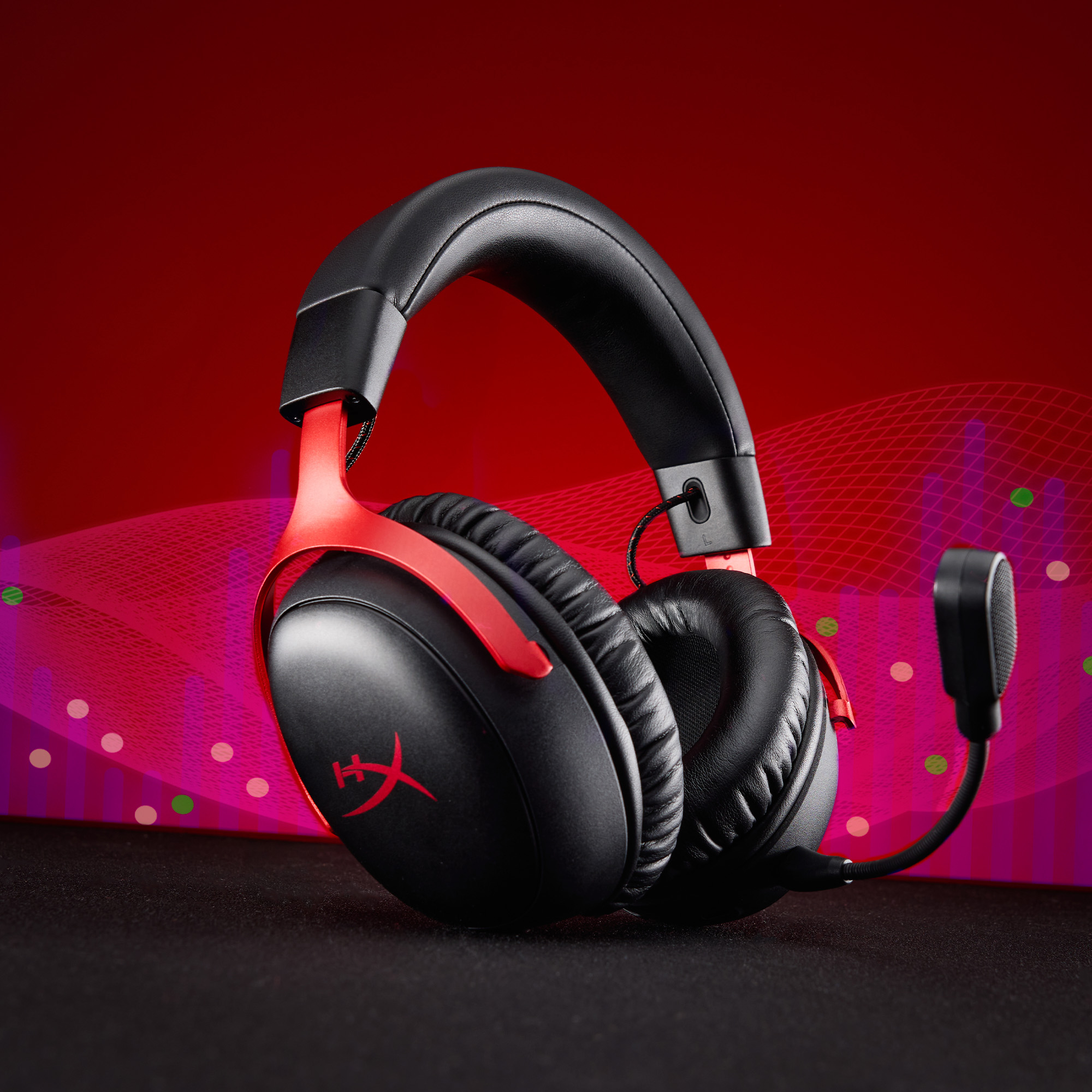 HyperX Cloud III S Wireless kabelloses Gaming-Headset, rot/schwarz