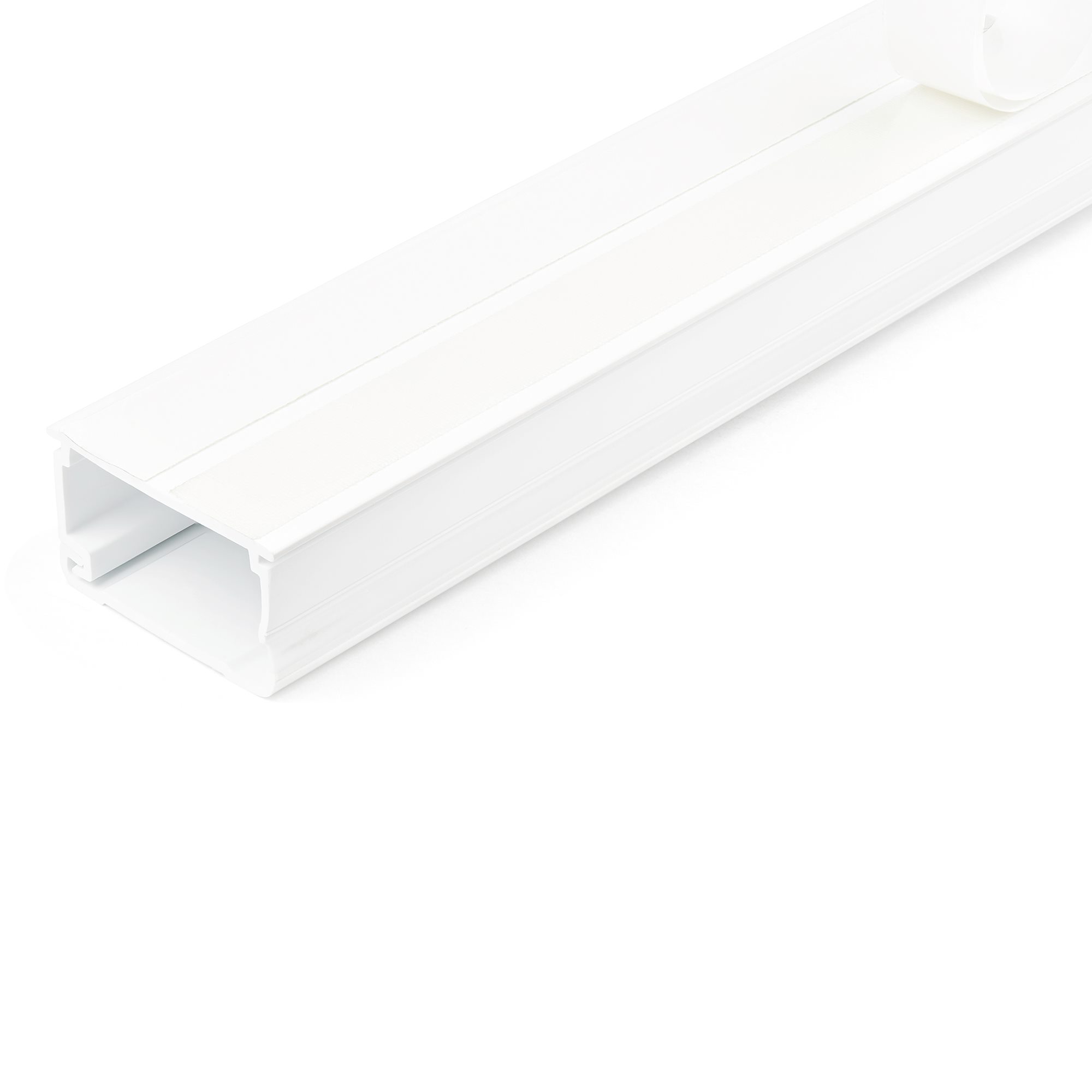STARTECH.COM 1,8m Kabelkanal Selbstklebend 45x27mm PVC - Sockelleiste/Wandkabelkanal