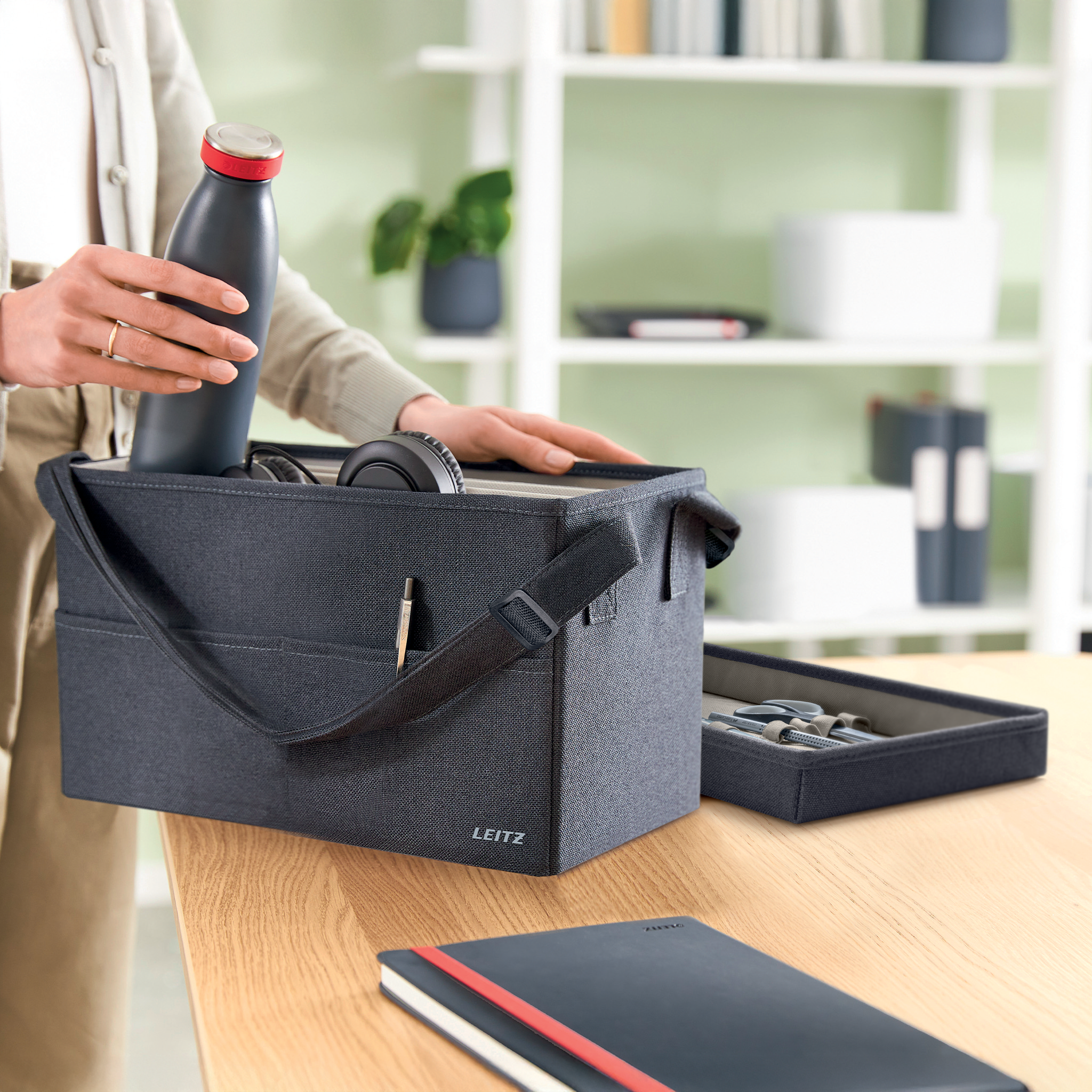 LEITZ Desk Sharing Tasche mit Deckel 67240089 Stoff grau