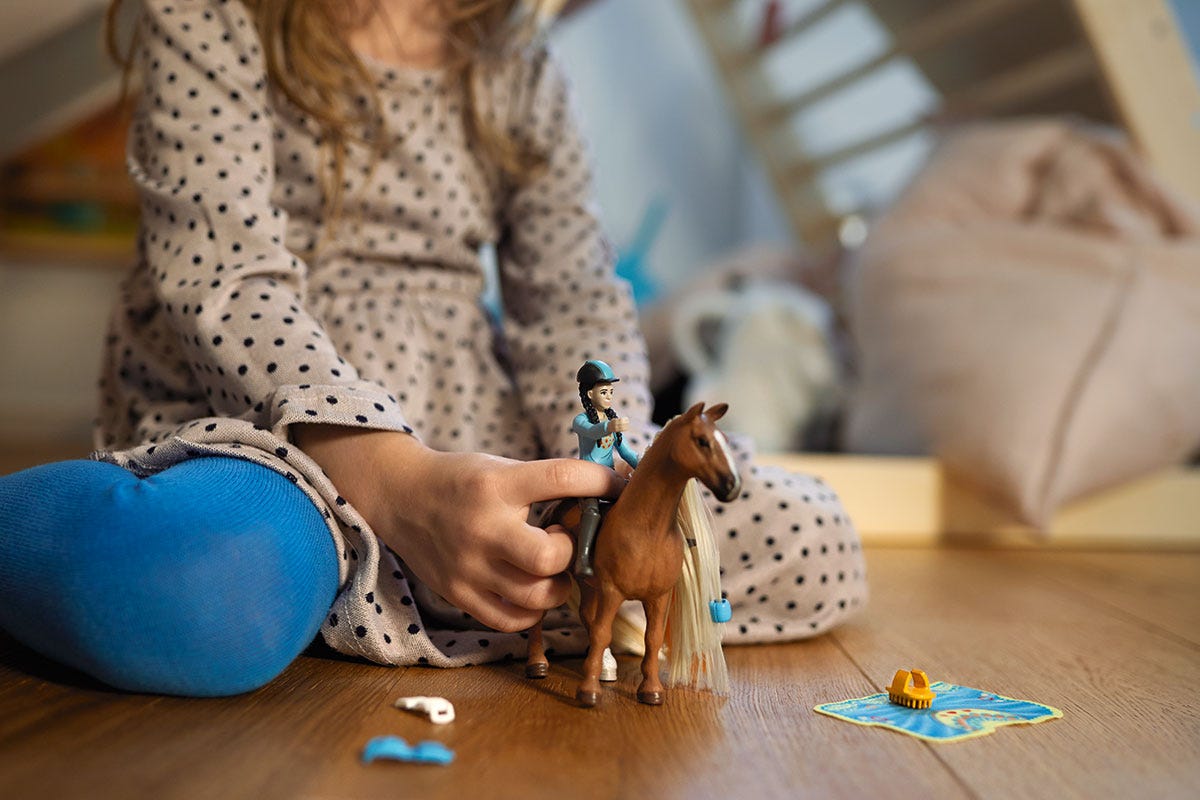 Schleich® Horse Club Sofias Beauties 42585 Kim und Caramelo Spielfiguren-Set