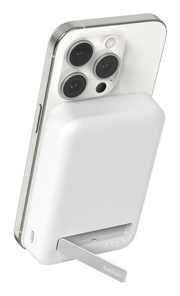 BOOSTCHARGE PRO MAGNETISCHE POW BANK WIRELESS CHARGER WITH CABLE
