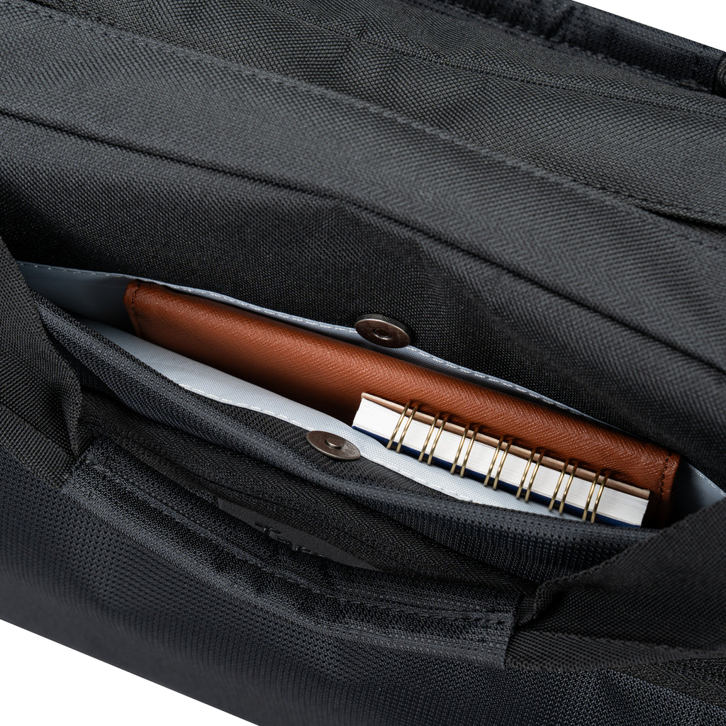 CLAMSHELL CLASSIC PLUS CASE BLK17-18IN