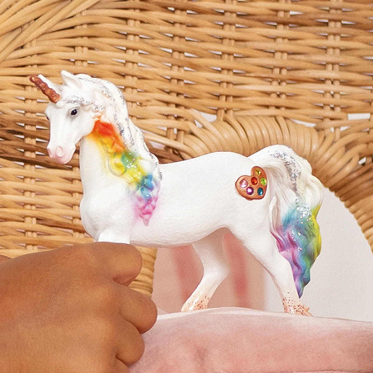 Bayala Regenbogeneinhorn Stute, Spielfigur