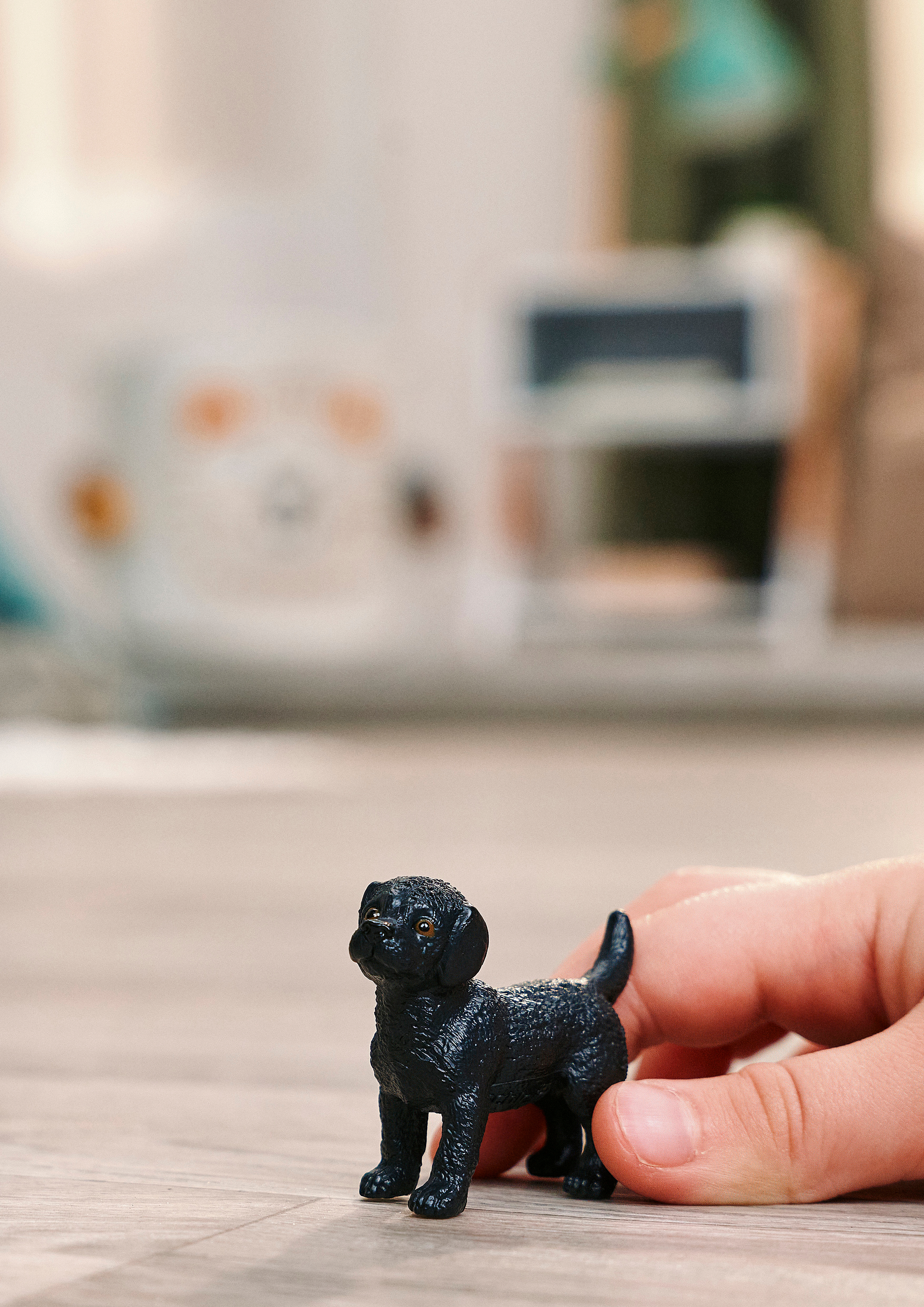 Farm World Schwarze Labrador Retriever Hündin, Spielfigur