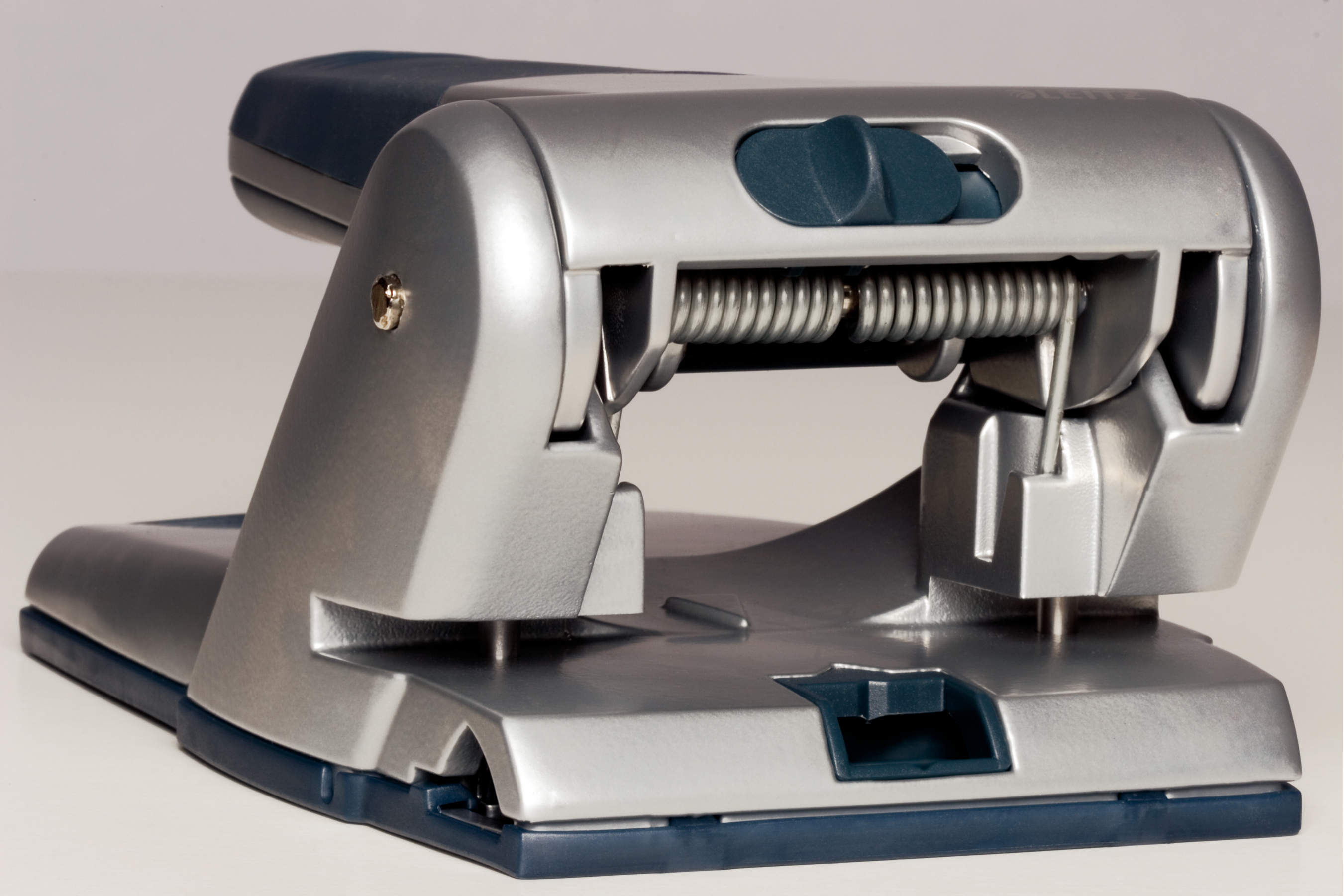LEITZ Registraturlocher 5180 schwarz, 1 St.