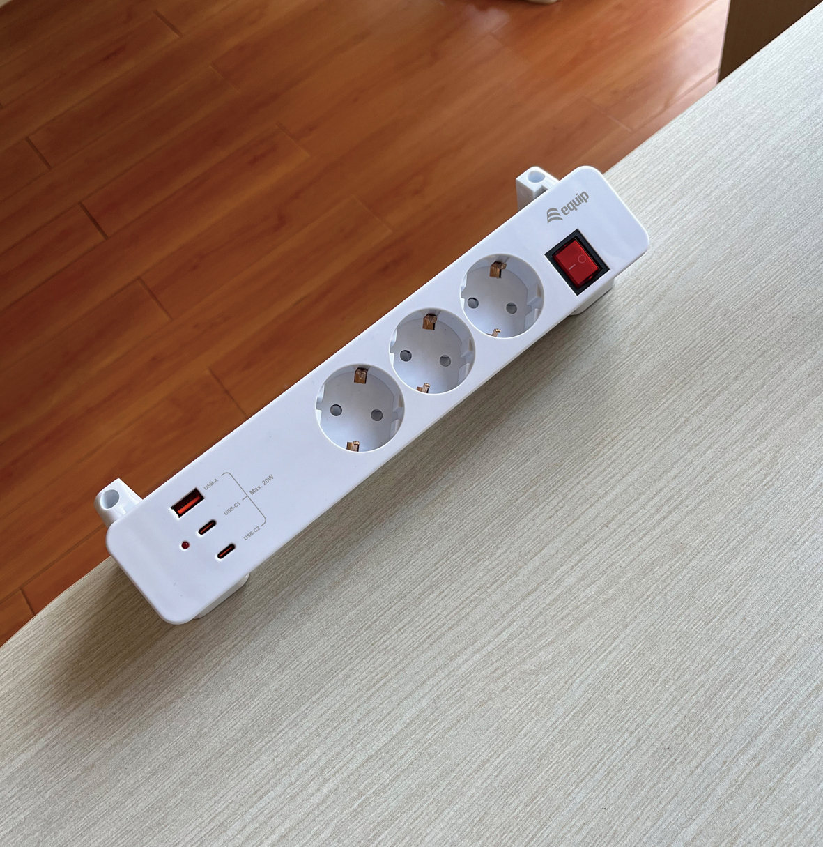Equip Steckdosenleiste 3xSchuko/2xUSBC/USBA+Switch CL Pla.