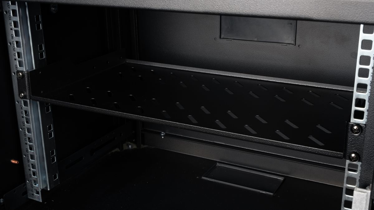 Equip 19 Fachboden fest für Serverschränke 25cm 1U schwarz