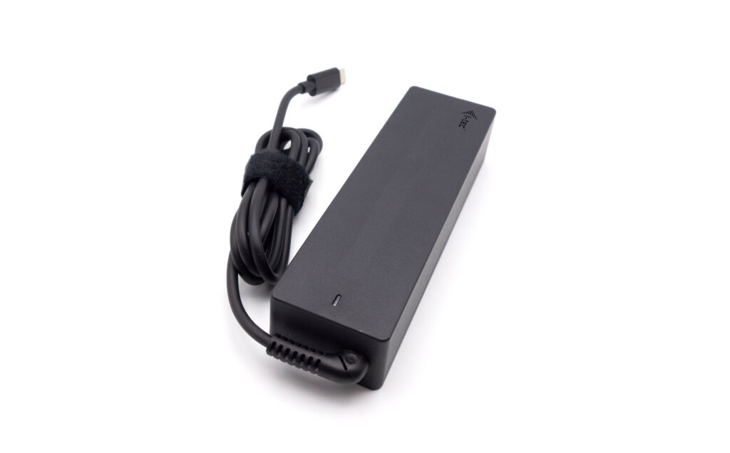 I-TEC Universal Charger USB-C PD 3.0 100W 1x USB-C port 100W verfuegbare Spannungen 5 V / 9 V / 12 V / 15 V / 20 V
