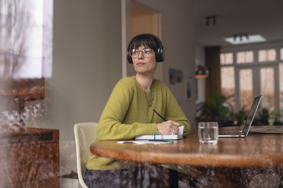 Philips TAH5209BK Leichter On-Ear-Kopfhörer schwarz