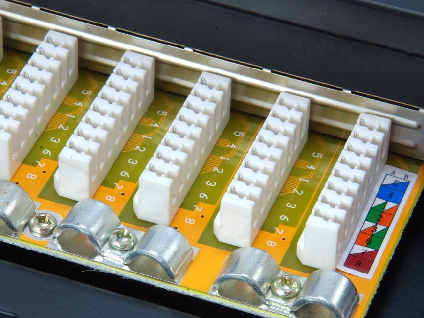 Equip 19 Patchpanel 16xRJ45 Cat6 FTP 1U 250MHz RAL9005