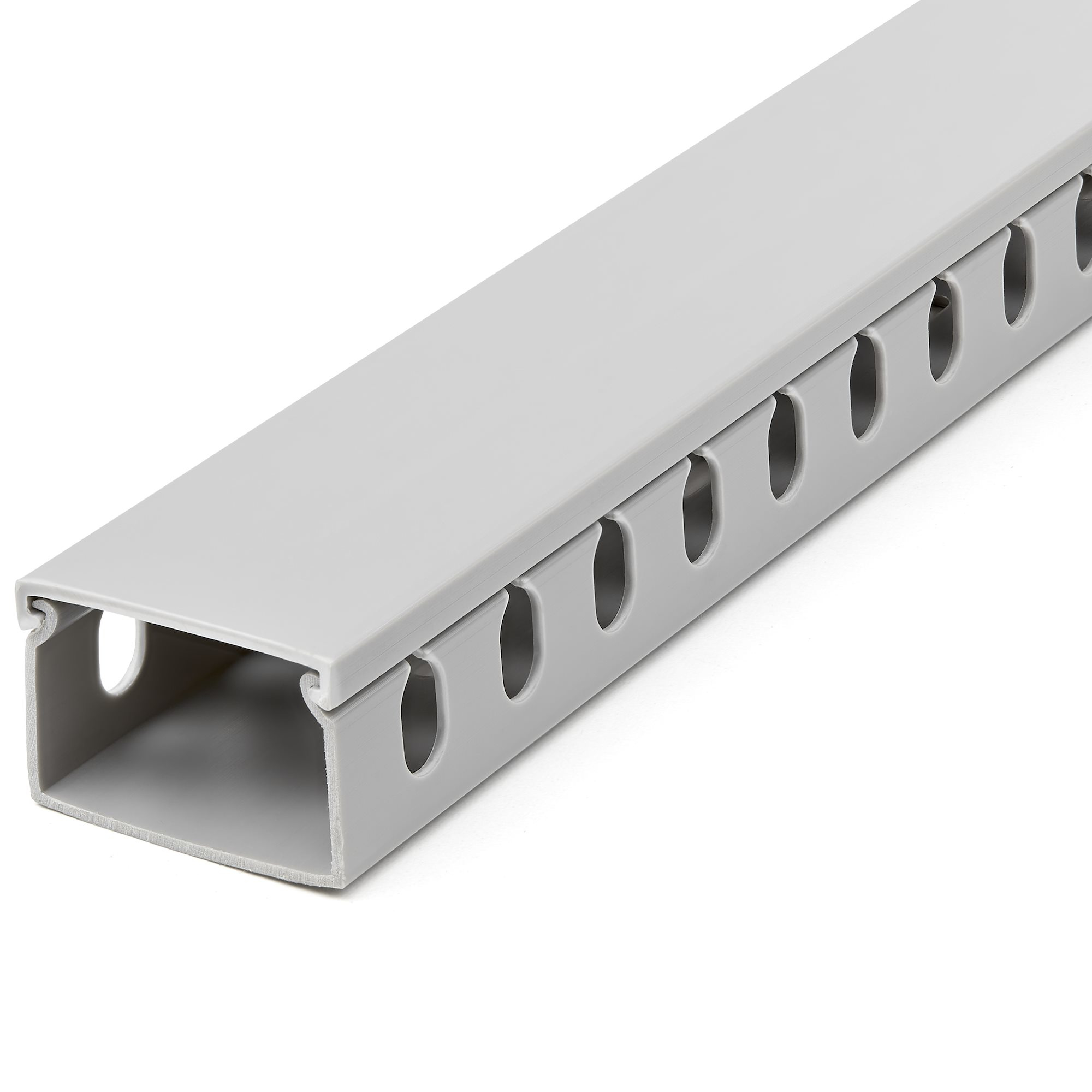 STARTECH.COM 2m Verdrahtungskanal - 38x25mm - Kabelkanal mit 8mm Schlitze - PVC-Netzwerkkabelabdeckung - bis zu 20 Kabel