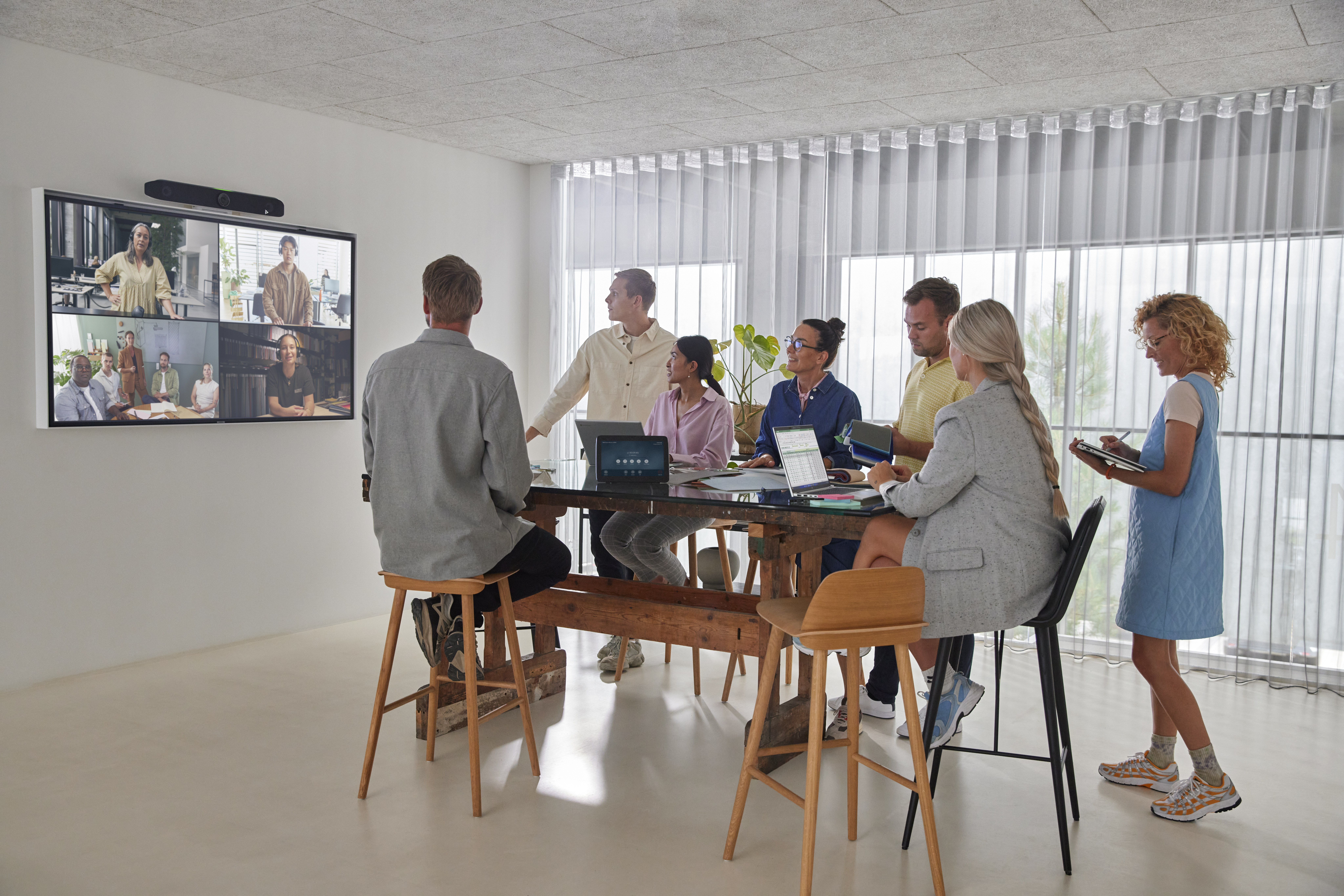 HP Poly TC10 White Touch Controller No localization