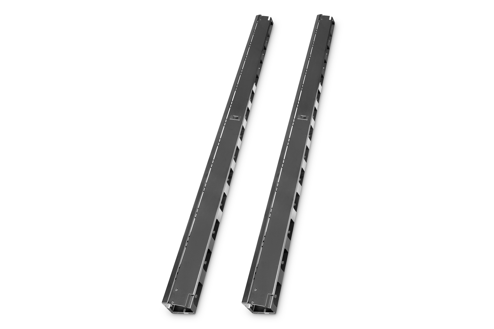 DN-19 ORG-42U-B CABLE MANAGEMENT PANEL BLACK