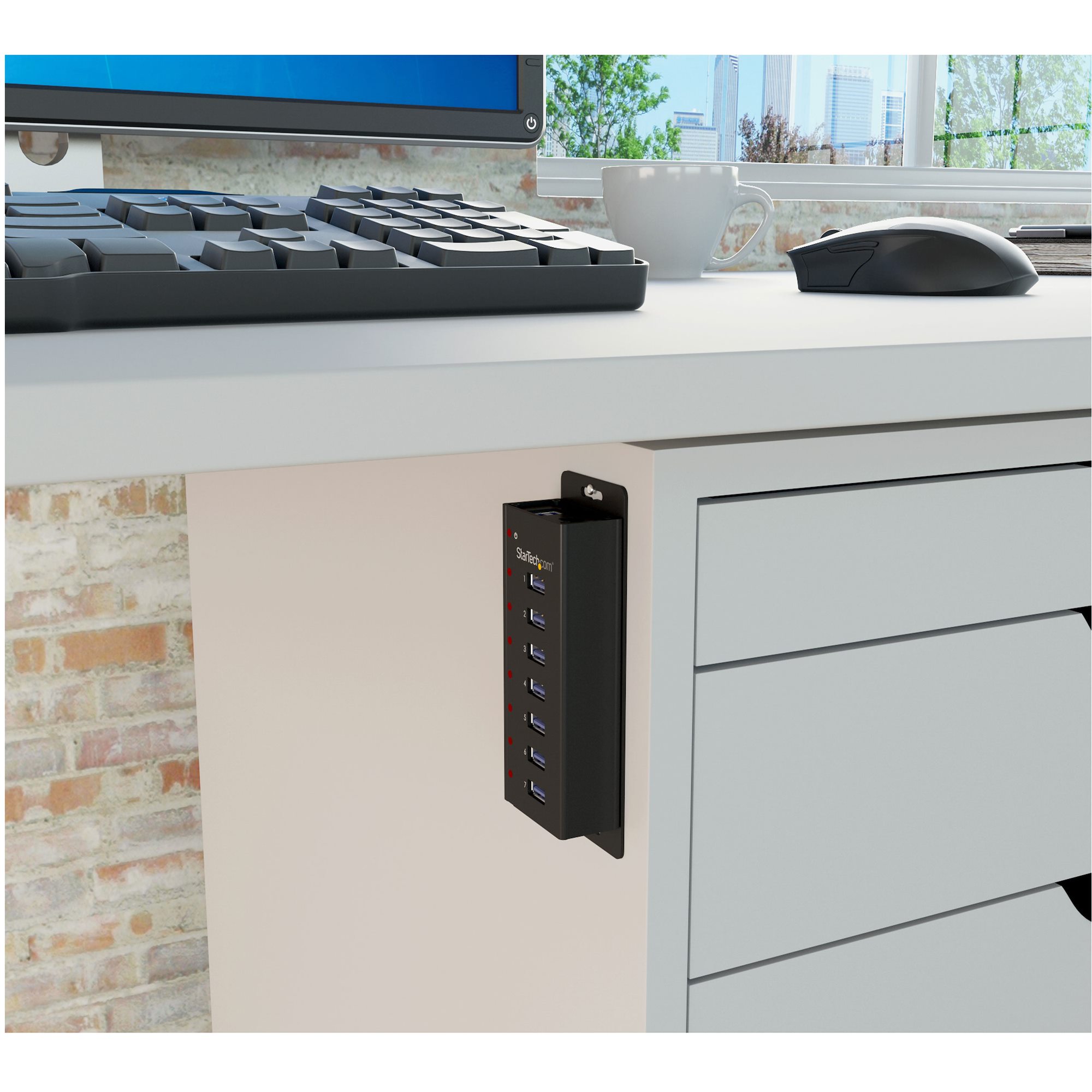 StarTech.com ST7300U3M USB 3.0 Hub 7-Port Metallgehäuse Schwarz