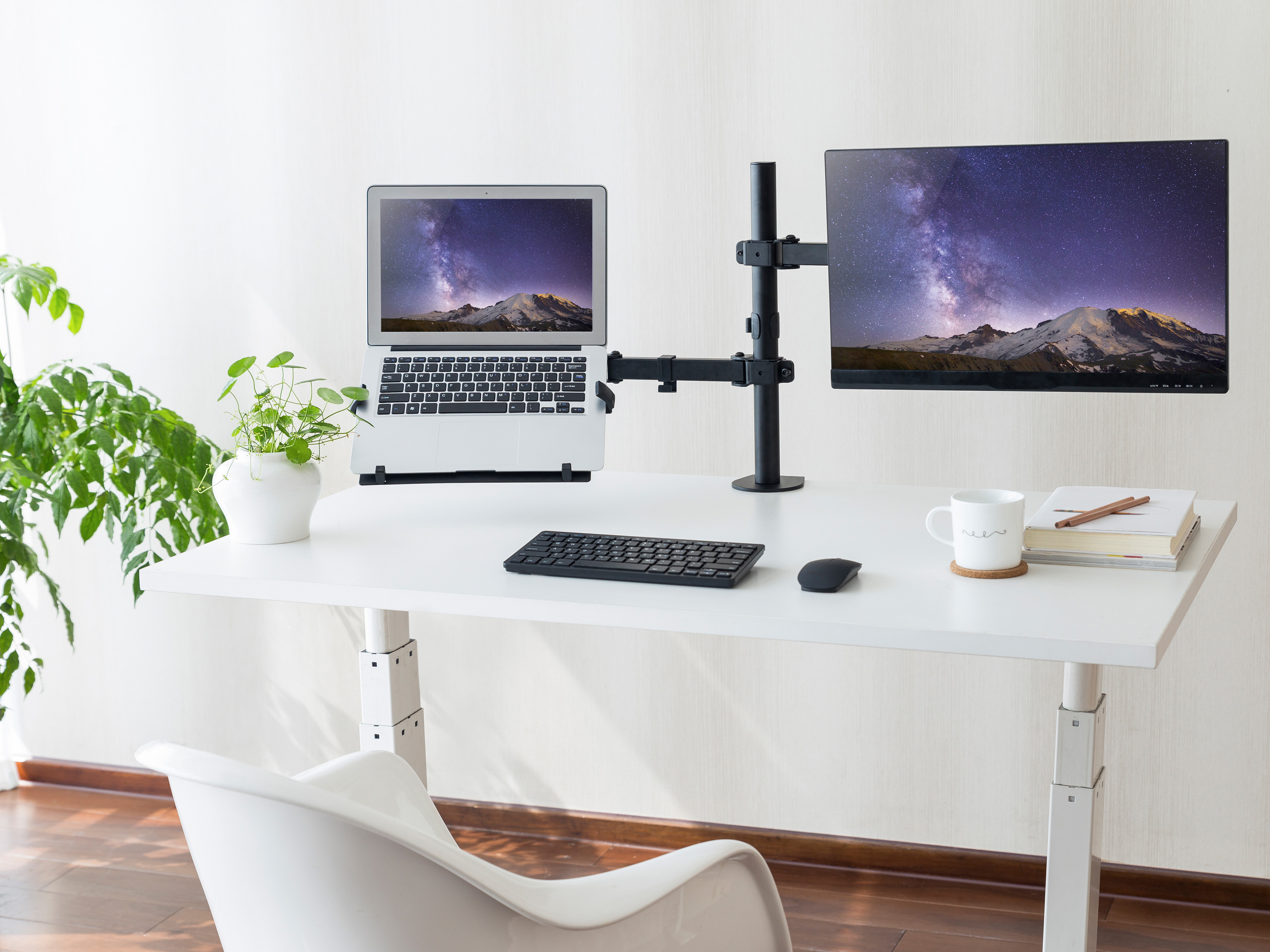 Equip Laptophalter Max. VESA 100x100 schwarz retail