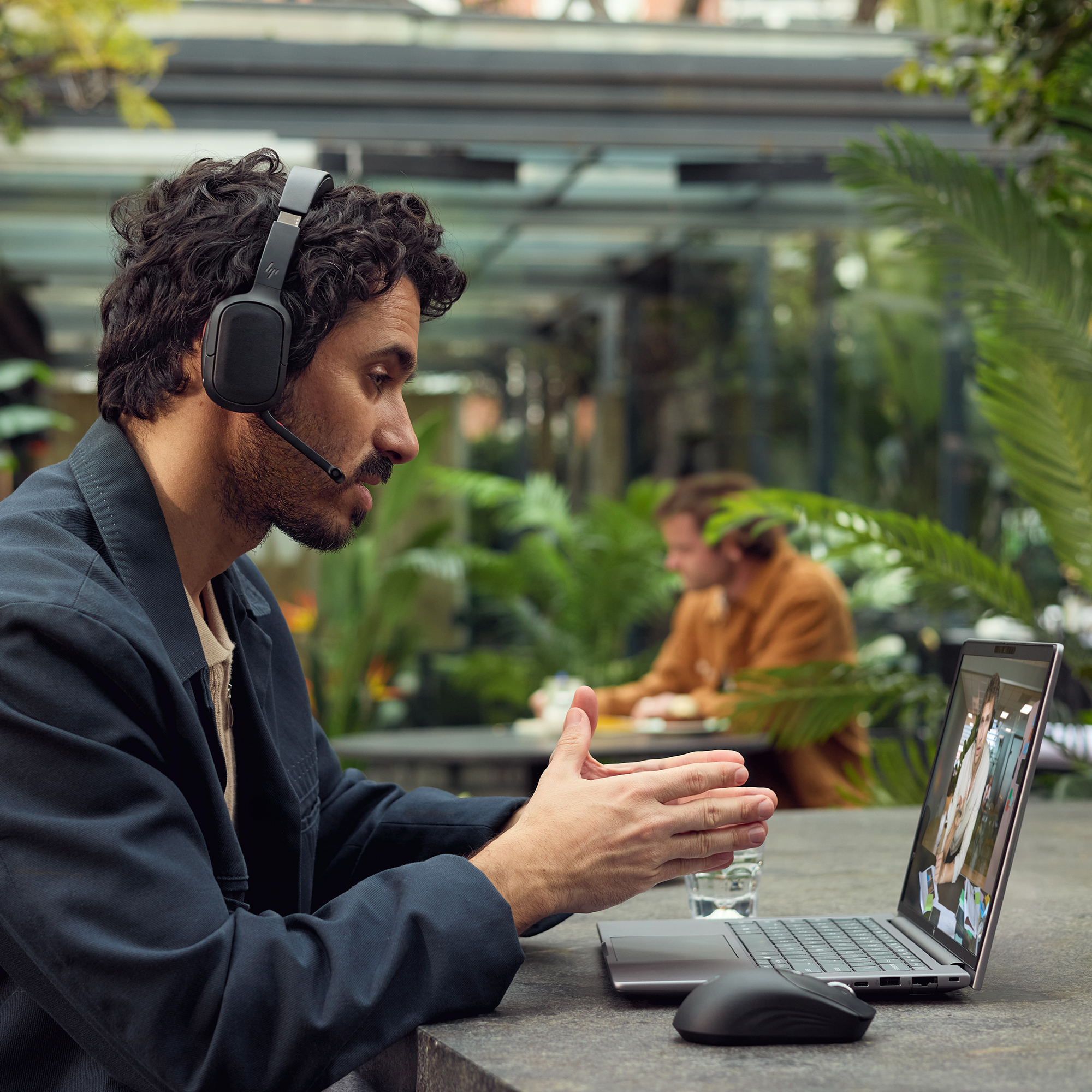 HP Poly Focus 625 Fold Stereo Bluetooth Headset