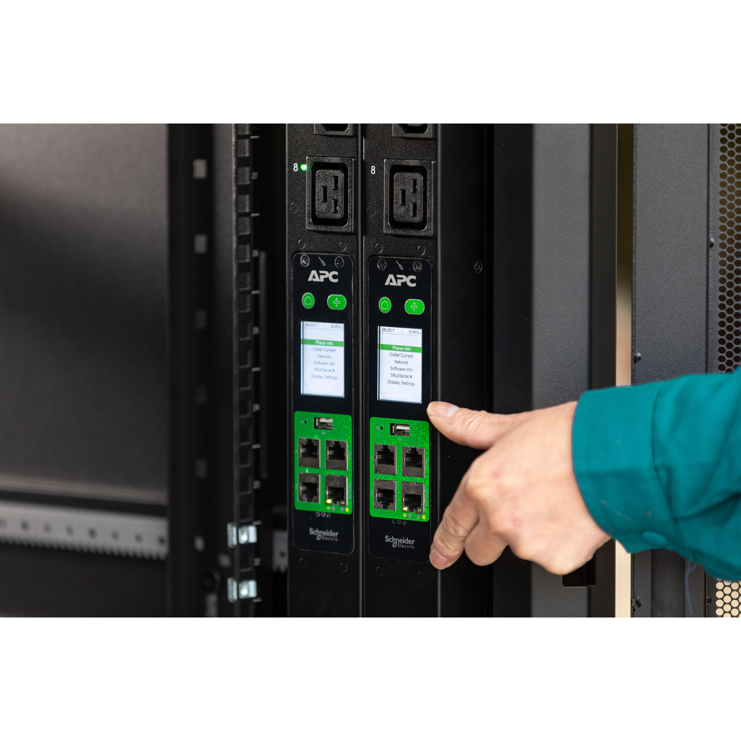 APC Easy PDU Metered 1 U 16A 230V 8 C13