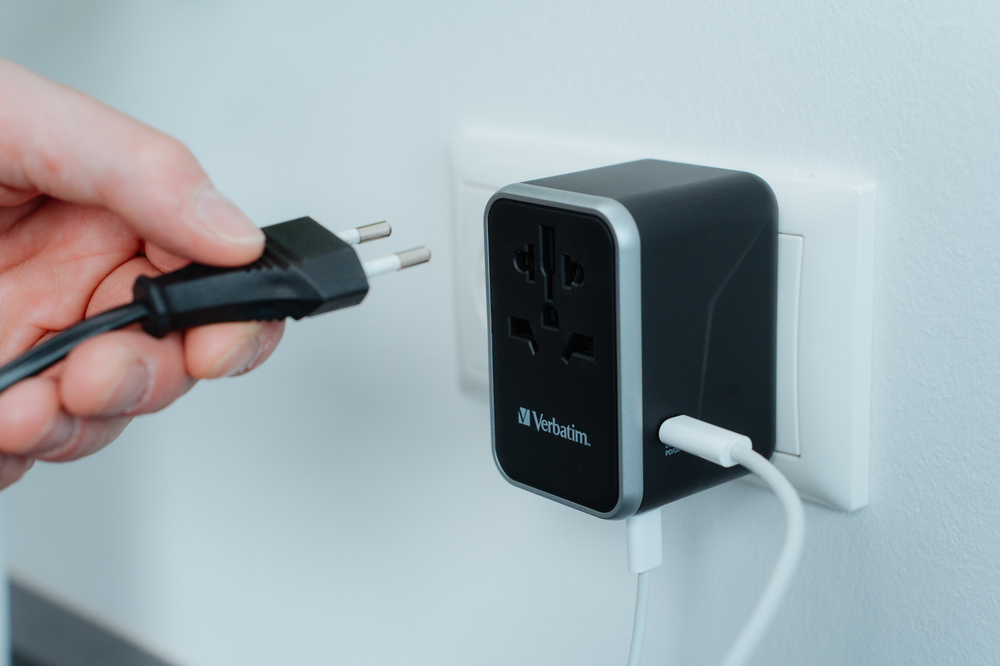 Universal-Reiseadapter UTA-04, Reisestecker