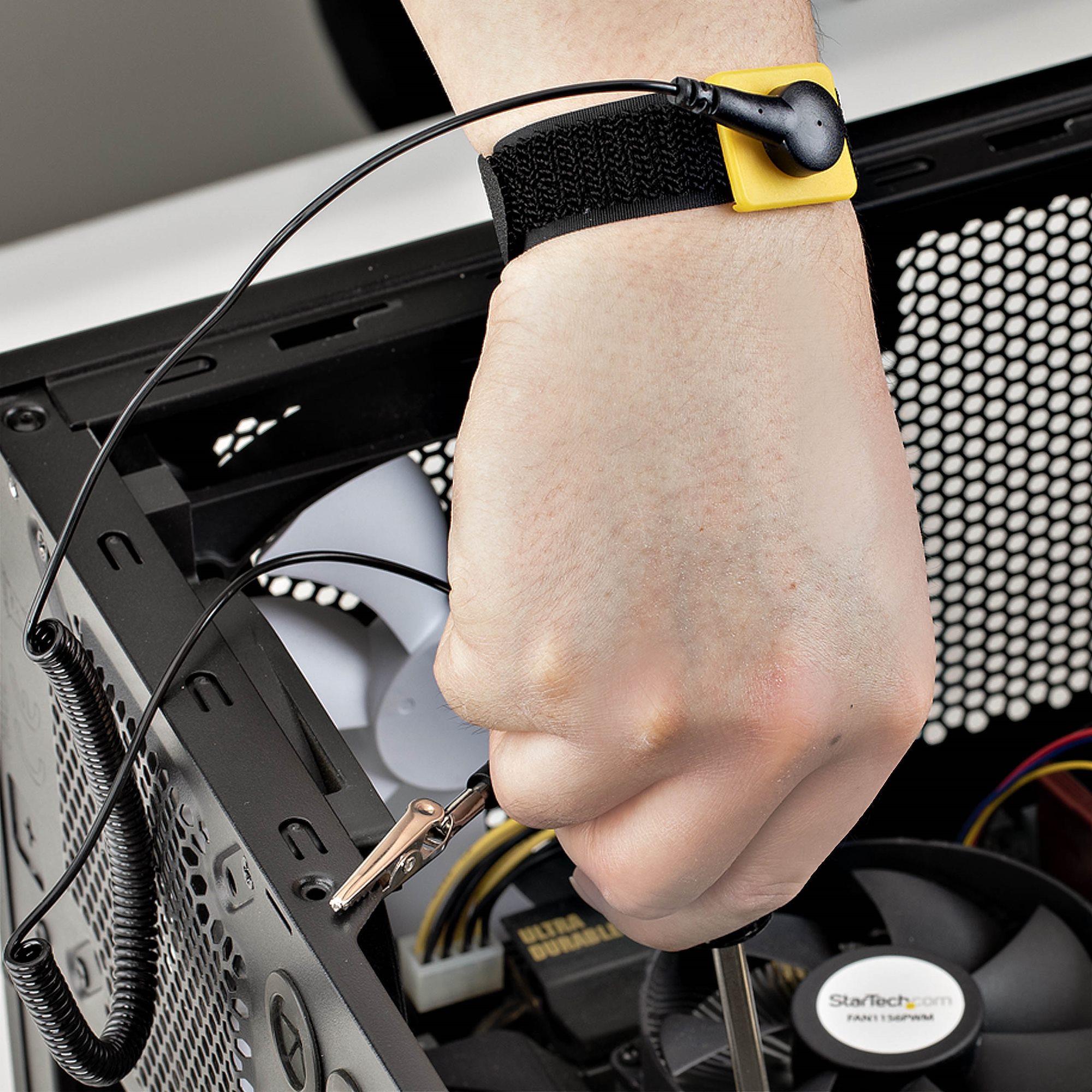 ESD/ANTISTATIC WRIST STRAP .