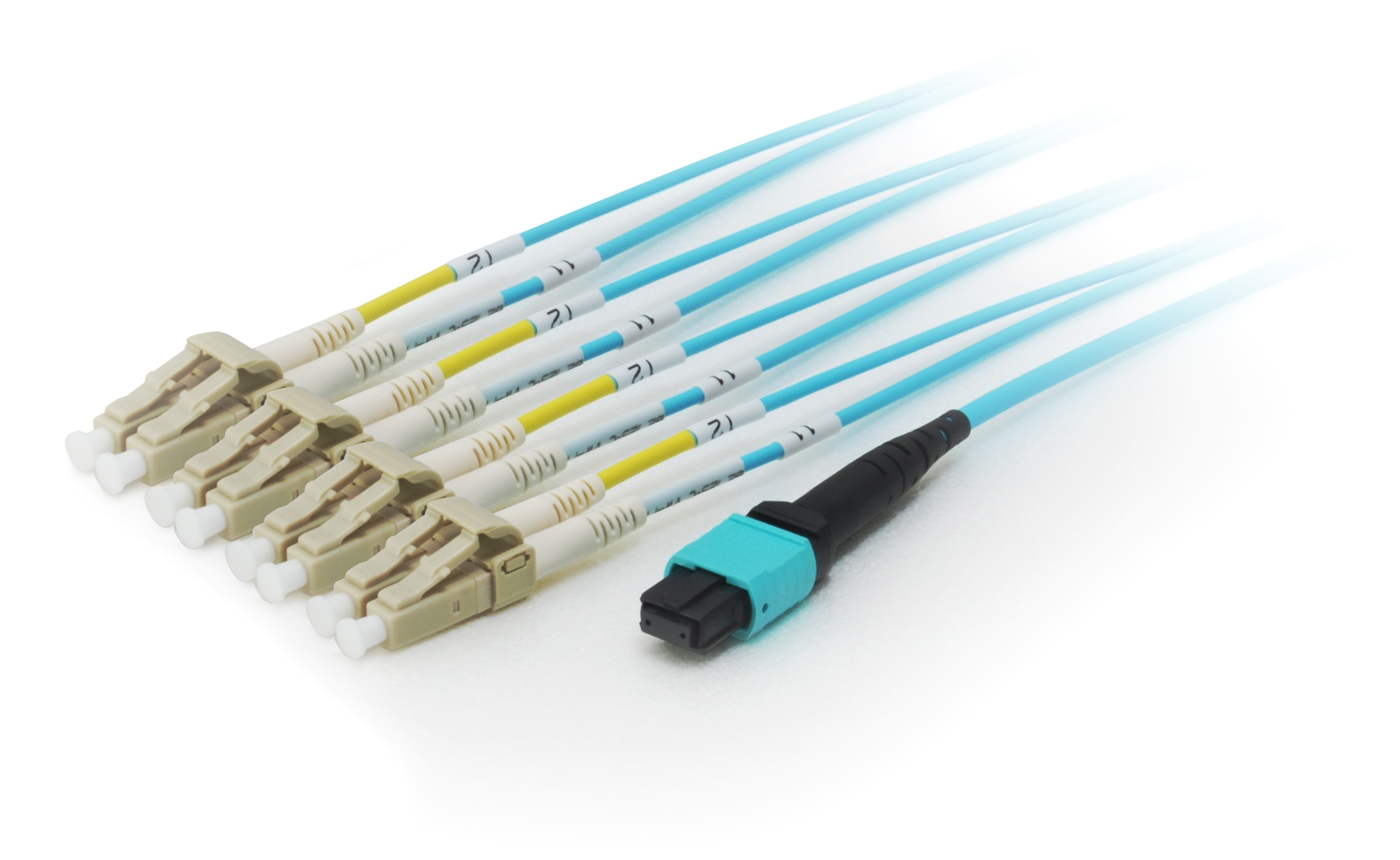 Equip Patchkabel MTP->LC 15.00m 8Faser M/M OM4 türkis Polybeutel