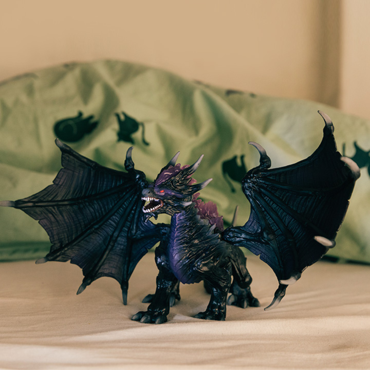 Eldrador Schattendrache, Spielfigur