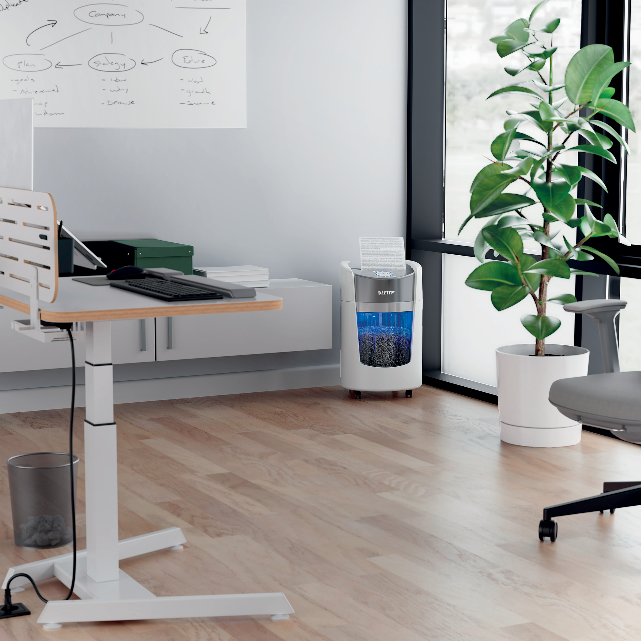LEITZ IQ OptiMax Small Office 350 Aktenvernichter mit Partikelschnitt P-5, 2 x15 mm, bis 8 Blatt, weiß
