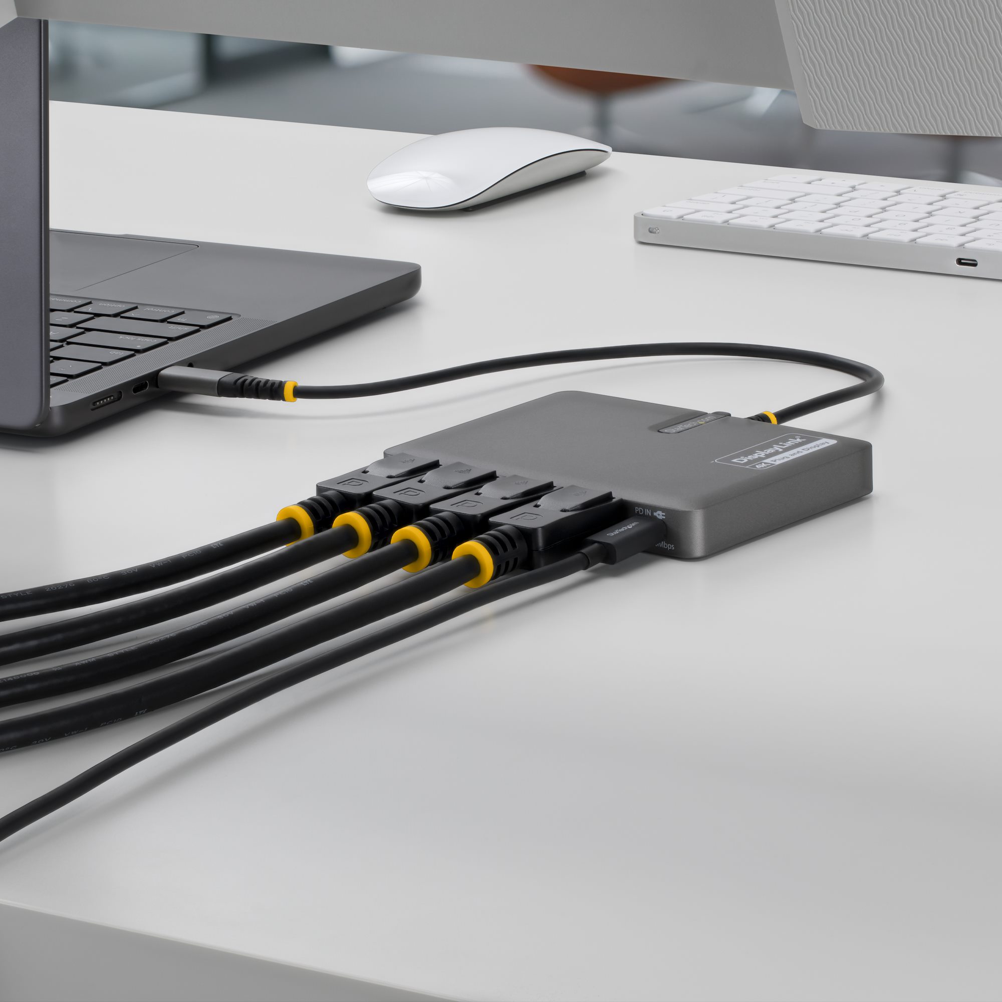 USB-C TO QUAD DP ADAPTER ADAPTER 4K 60HZ DISPLAYPORT PD