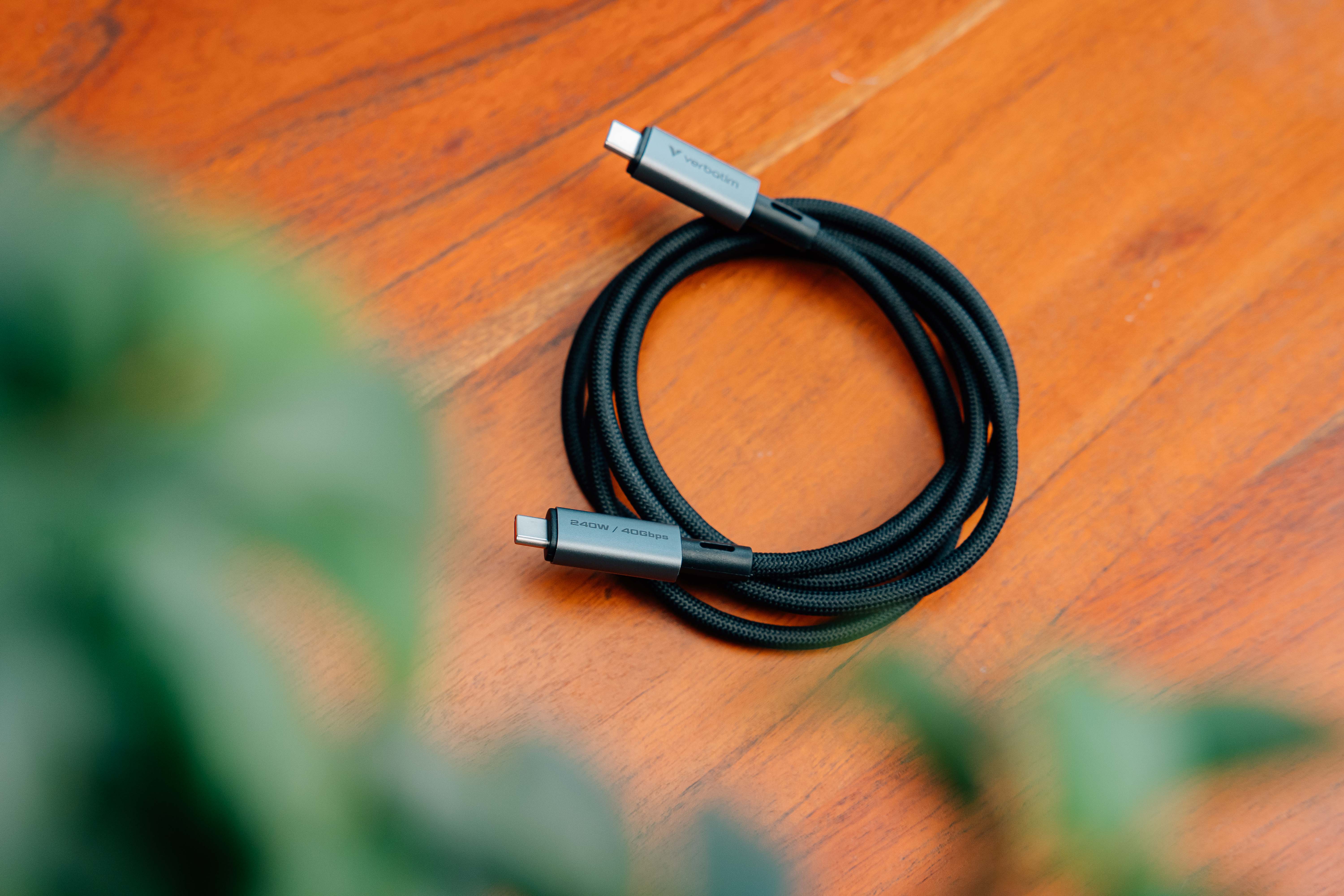 verbatim Sync & Charge Ladekabel schwarz, Kabellänge: 1,2 m, 240 W