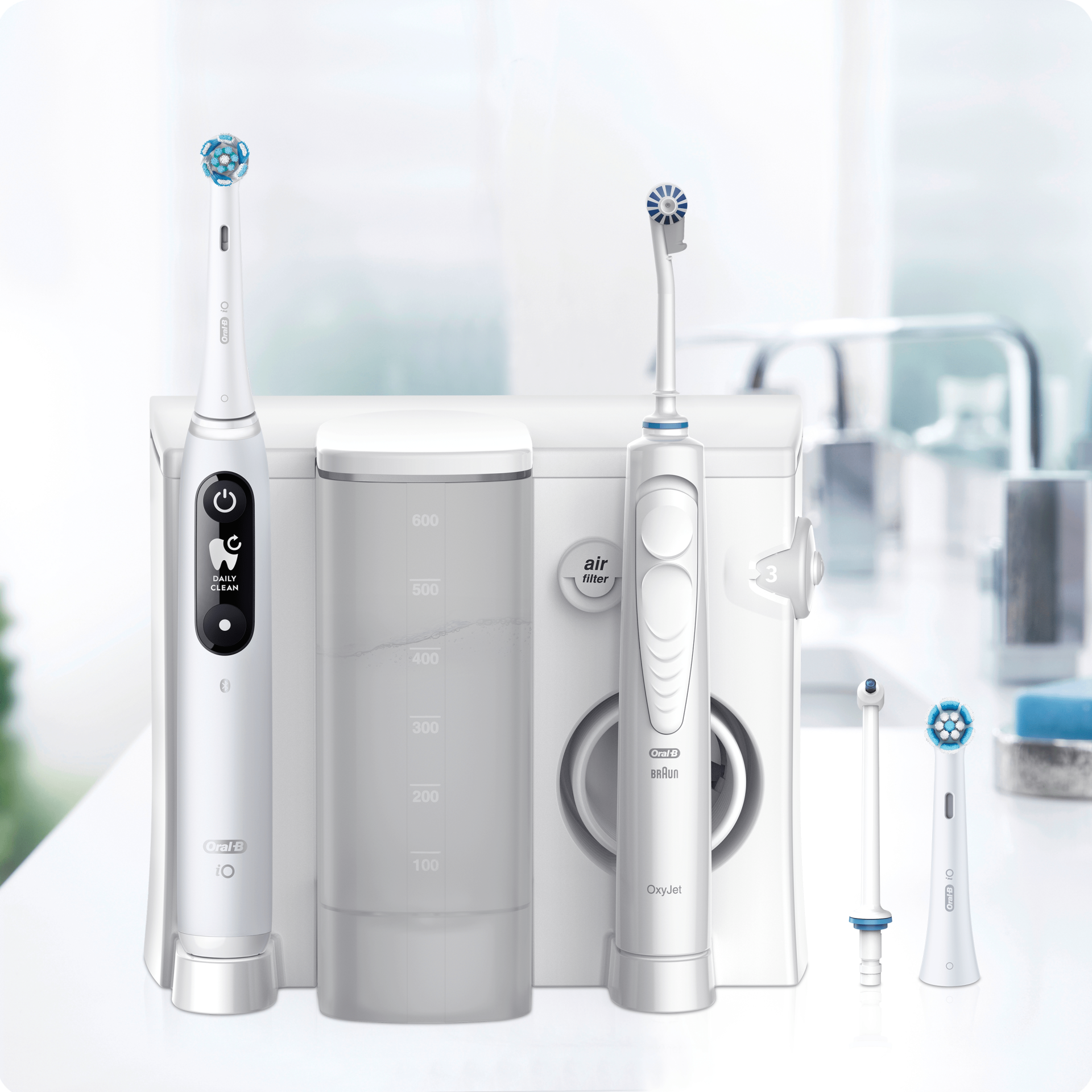 Braun Oral-B Oral Health Center + iO Series 6 white