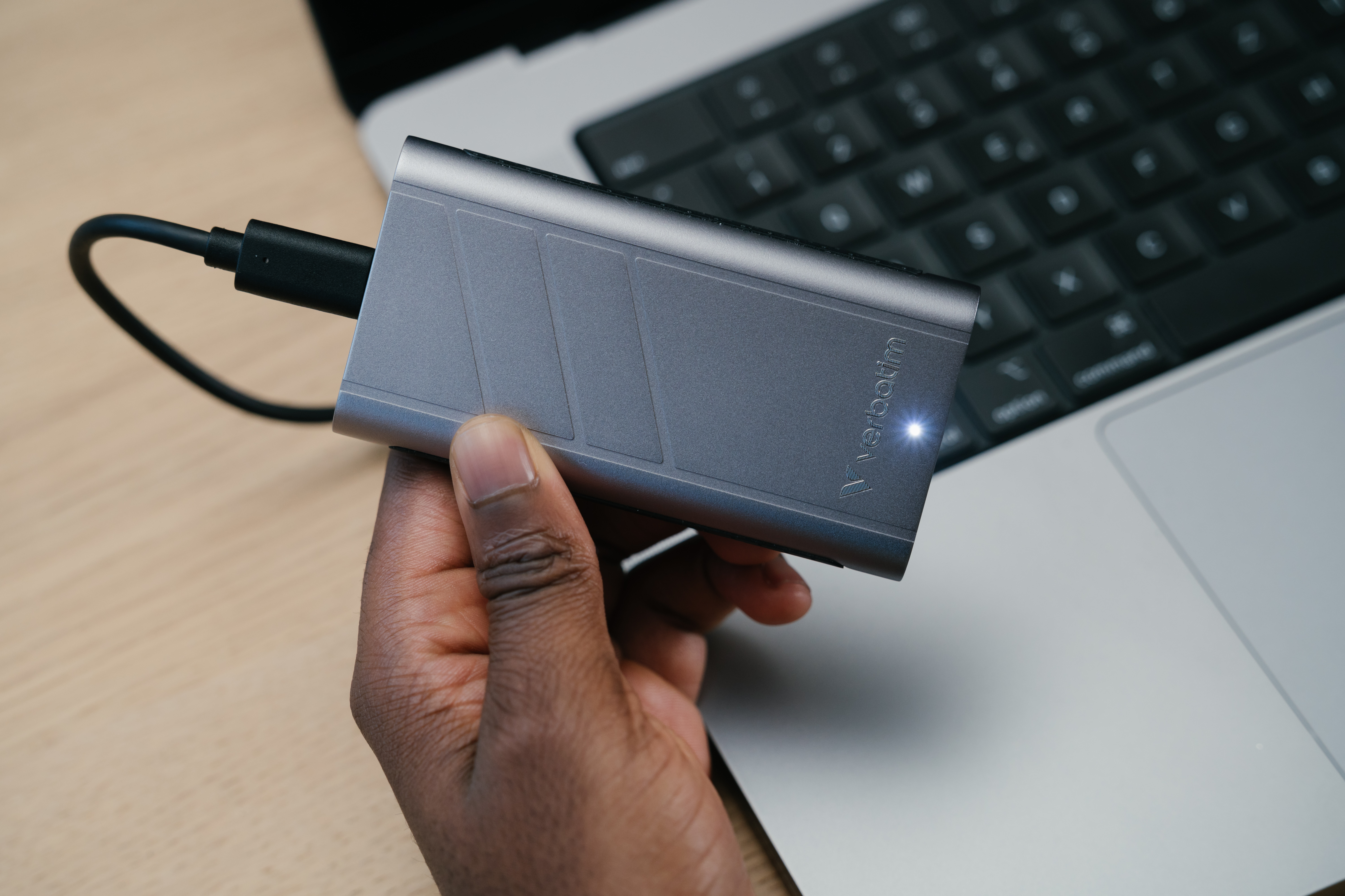 verbatim TurboMetal 1 TB externe SSD-Festplatte silber