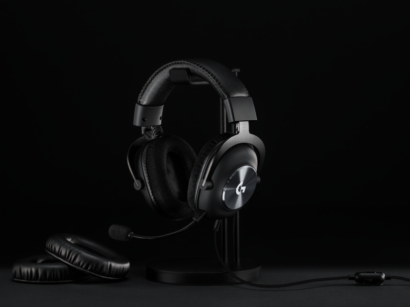 PRO X GAMING HEADSET + STAND BLACK - EMEA-914