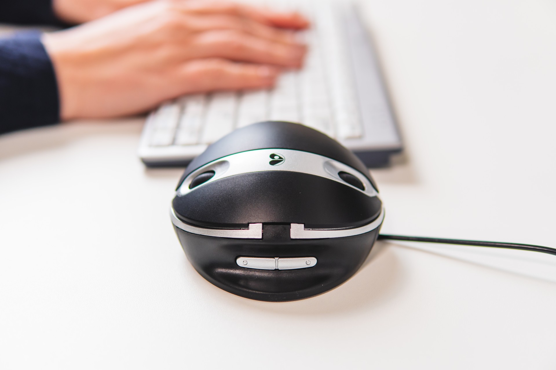 BakkerElkhuizen Oyster Mouse wireless retail