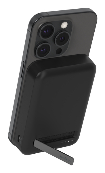 BOOSTCHARGE PRO MAGNETISCHE POW BANK WIRELESS CHARGER WITH CABLE