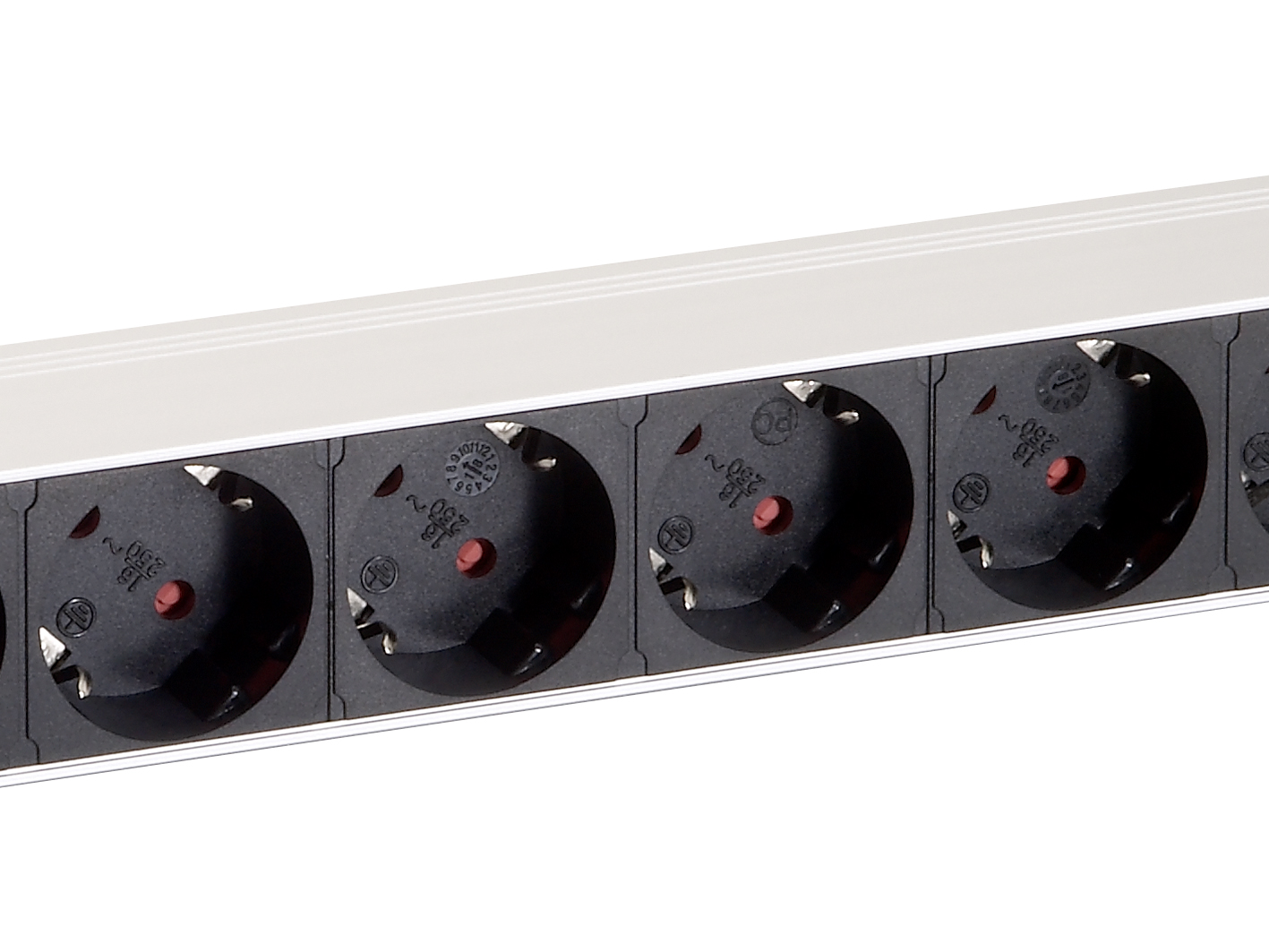 Equip 19 Steckdosenleiste 8xSchuko+Switch->St.90° si. Alu.