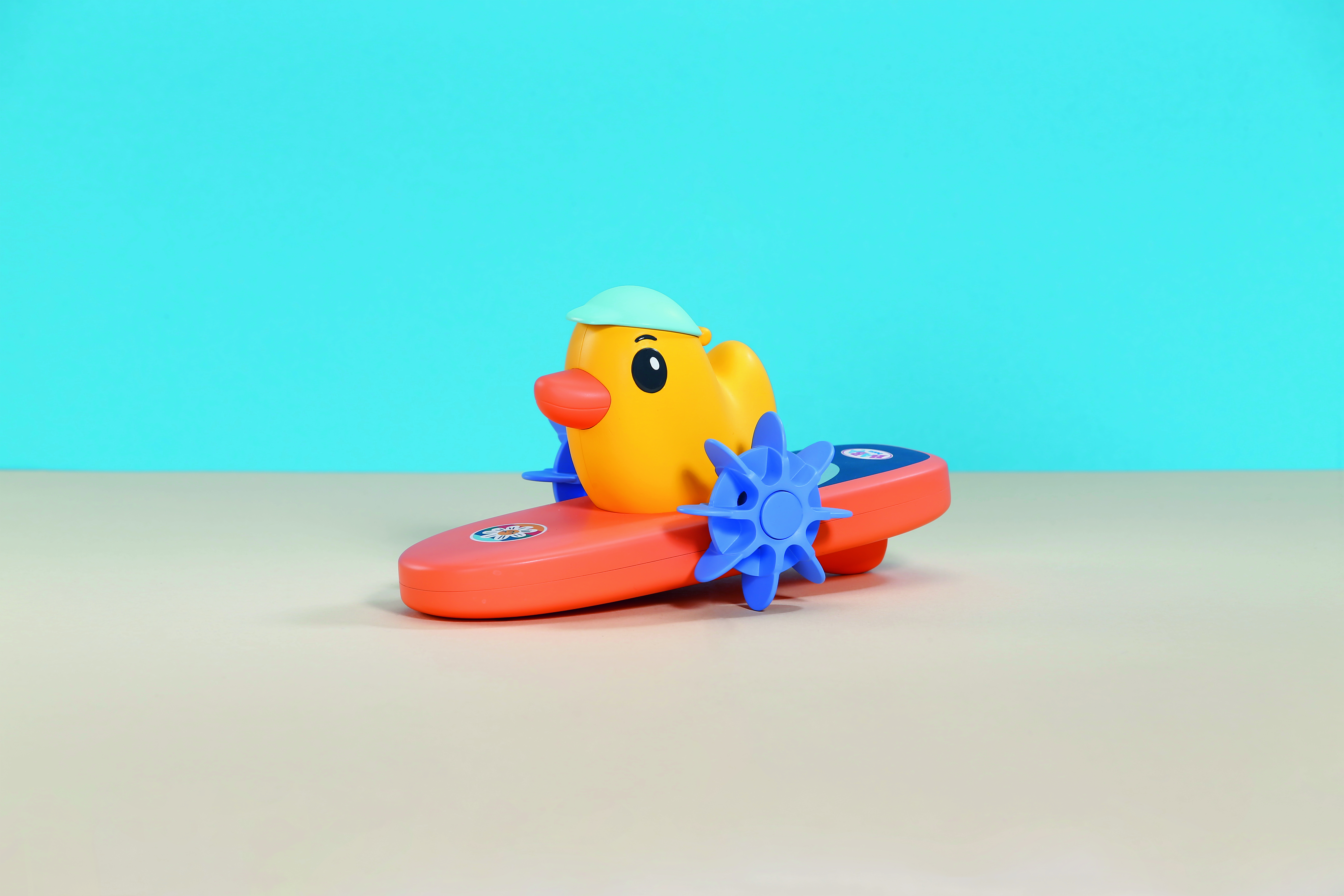 BABY born® Splish Splash Surfende Berta, Spielfigur