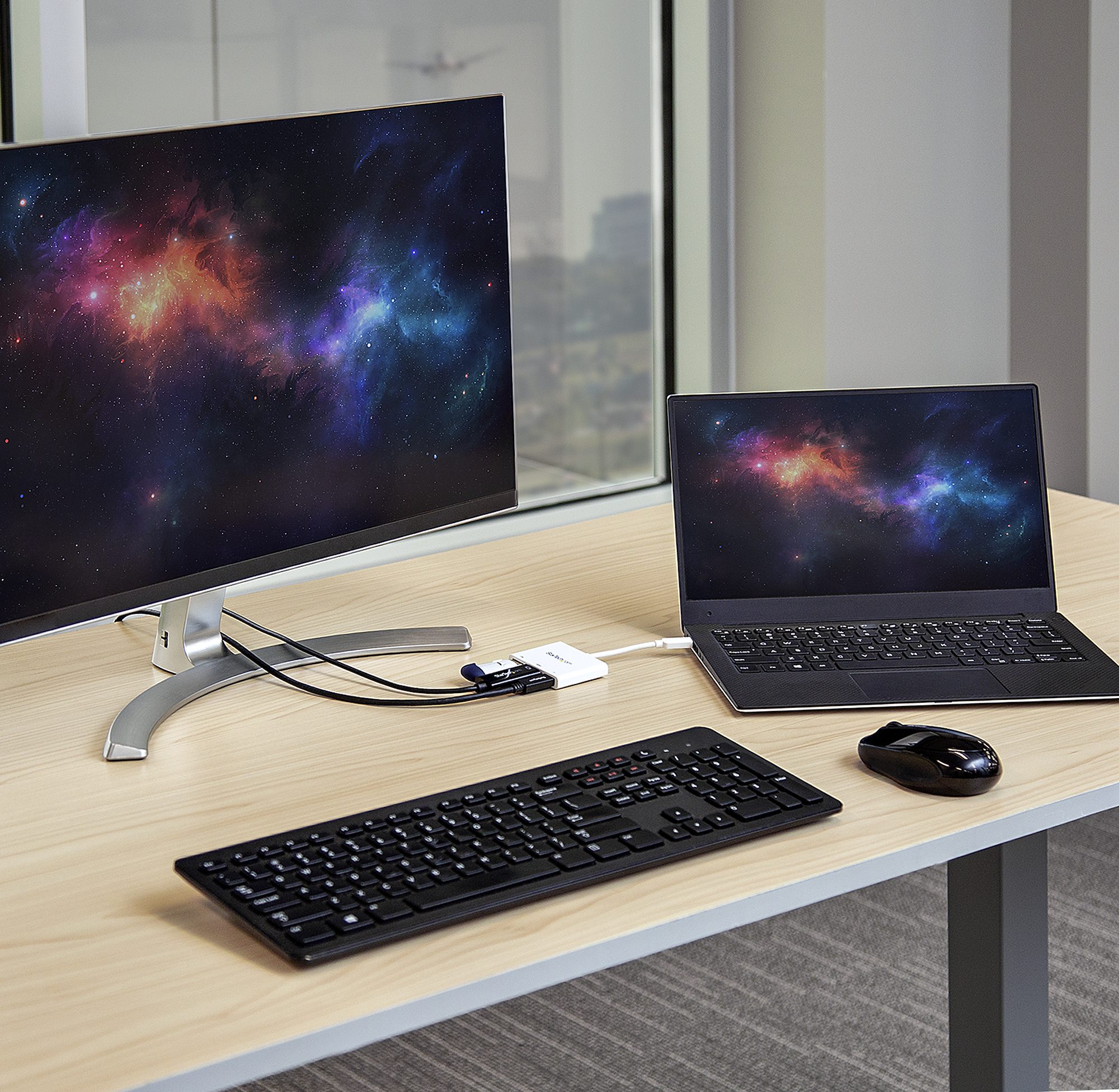 USB-C TO 4K HDMI ADAPTER W/ PD .