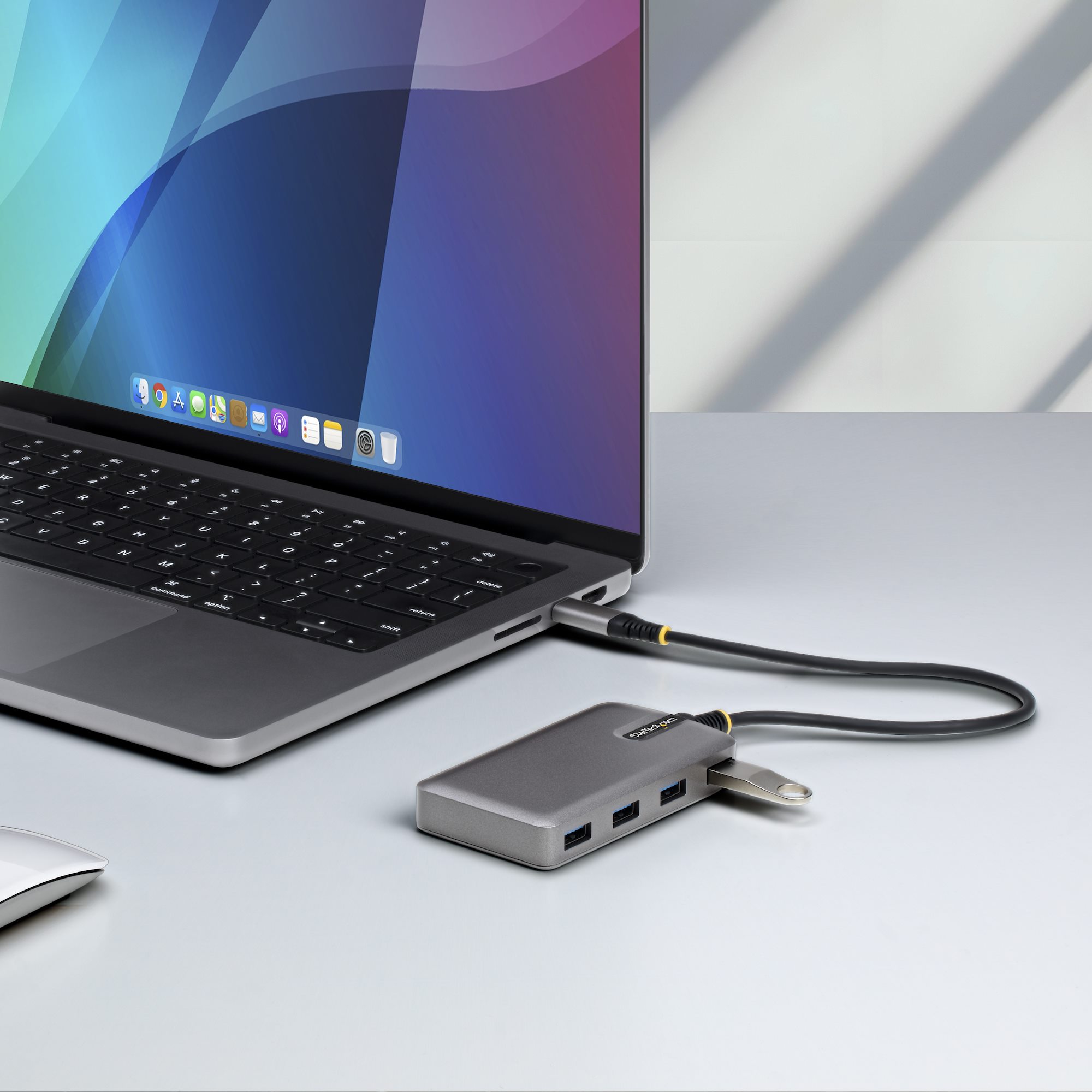 STARTECH.COM 4-Port USB-C Hub 5Gbps Busbetrieben USB-C zu USB-A Hub USB C-Netzteil Port 30cm Kabel Reisehub USBC auf A Adapter