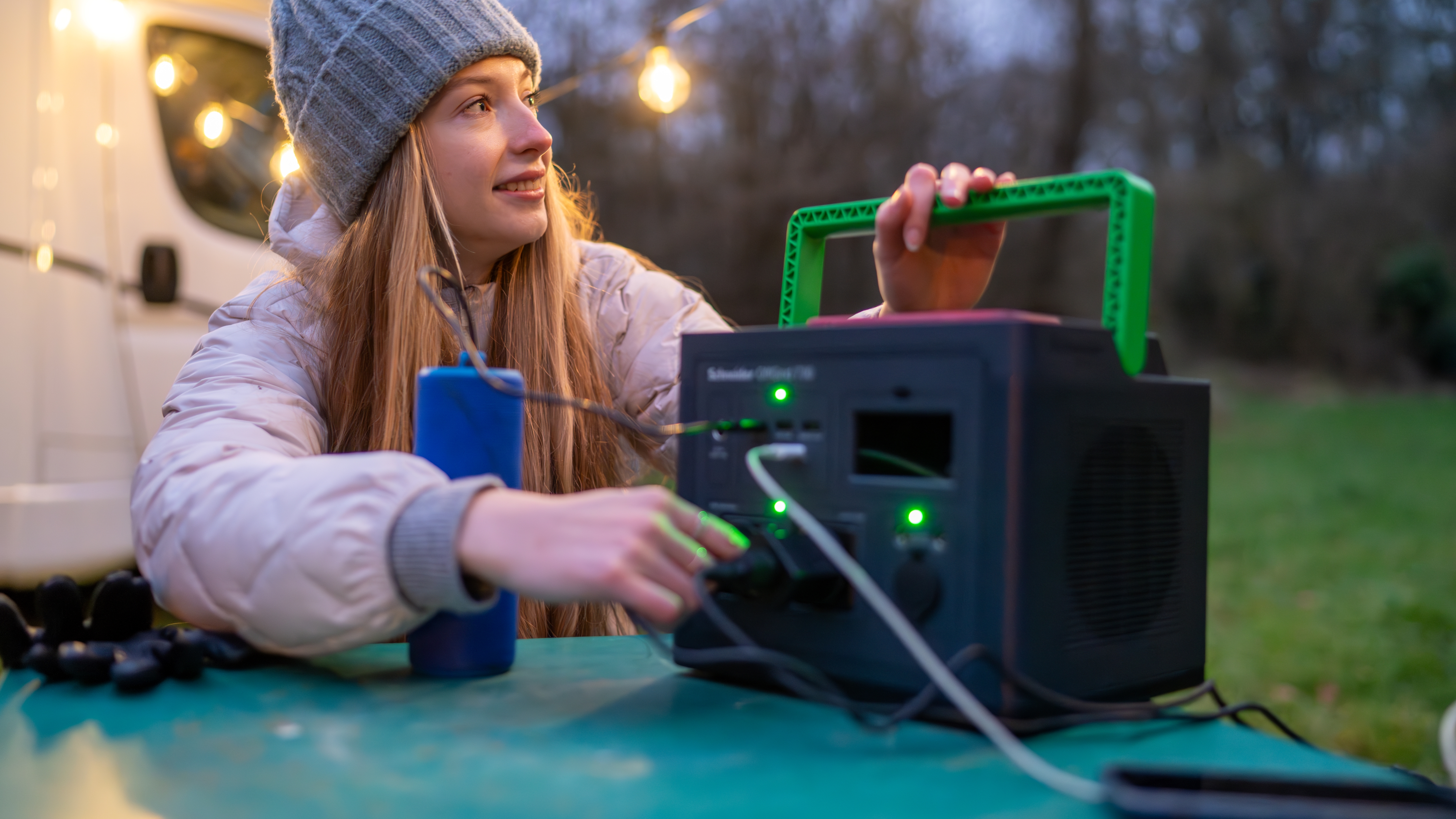 APC Schneider OffGrid Portable Power Station 330 332Wh Lithium-ion 2 Schuko Sinewave