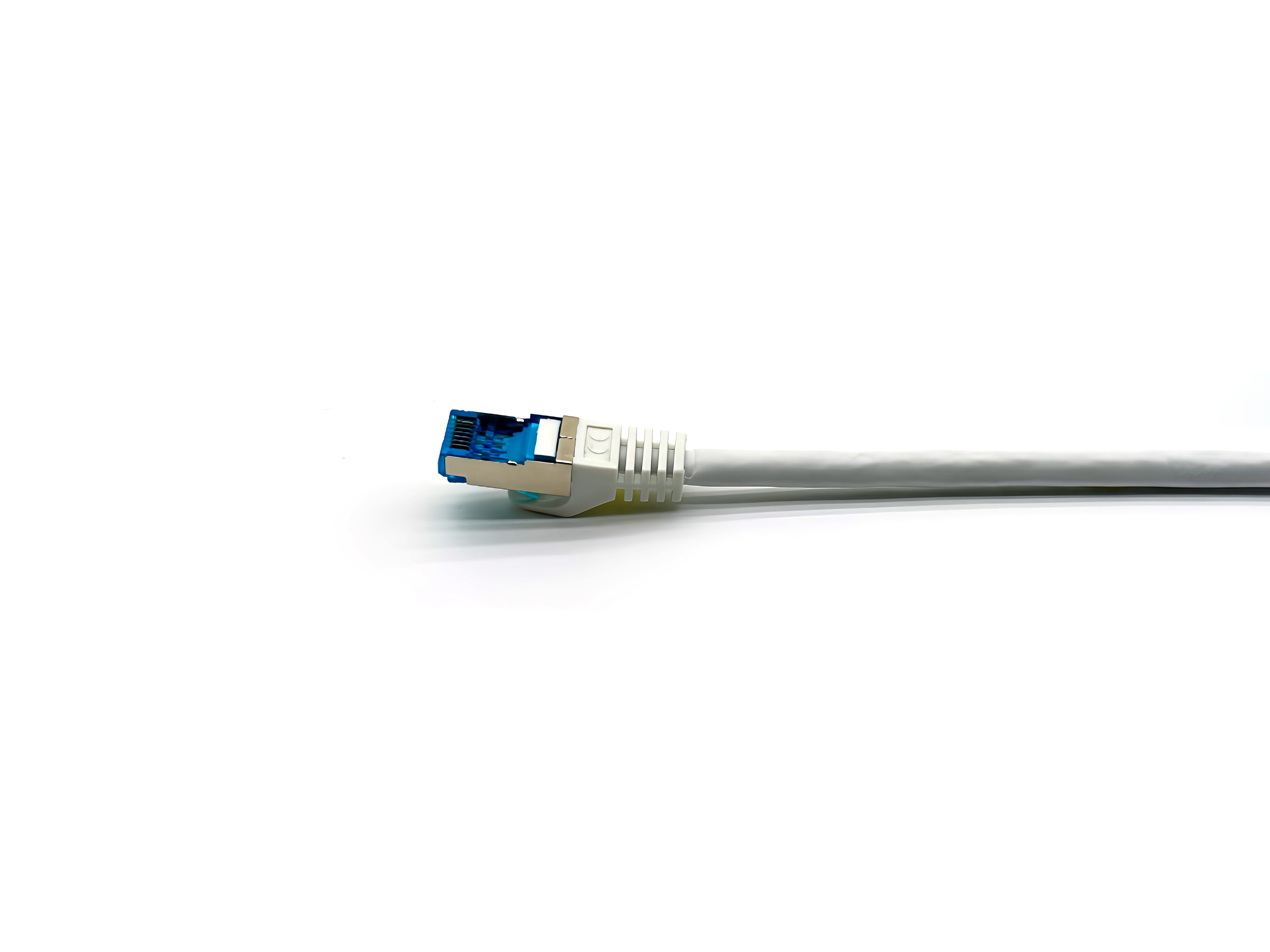 Equip Patchkabel Cat6A wink.S/FTP 2xRJ45 1.00m weiß LSZH Polybeutel